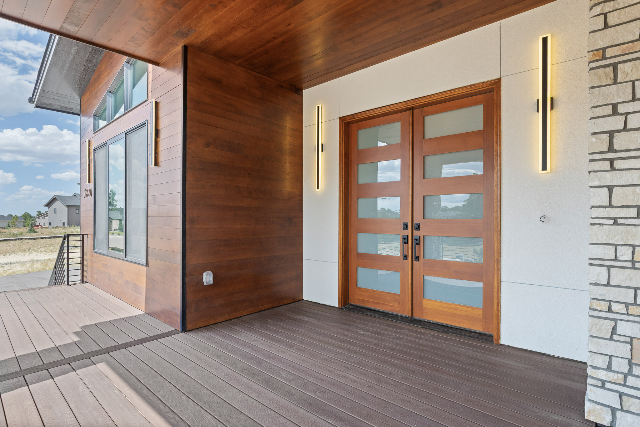  Designed to live beautifully from front to back - 物件實景
