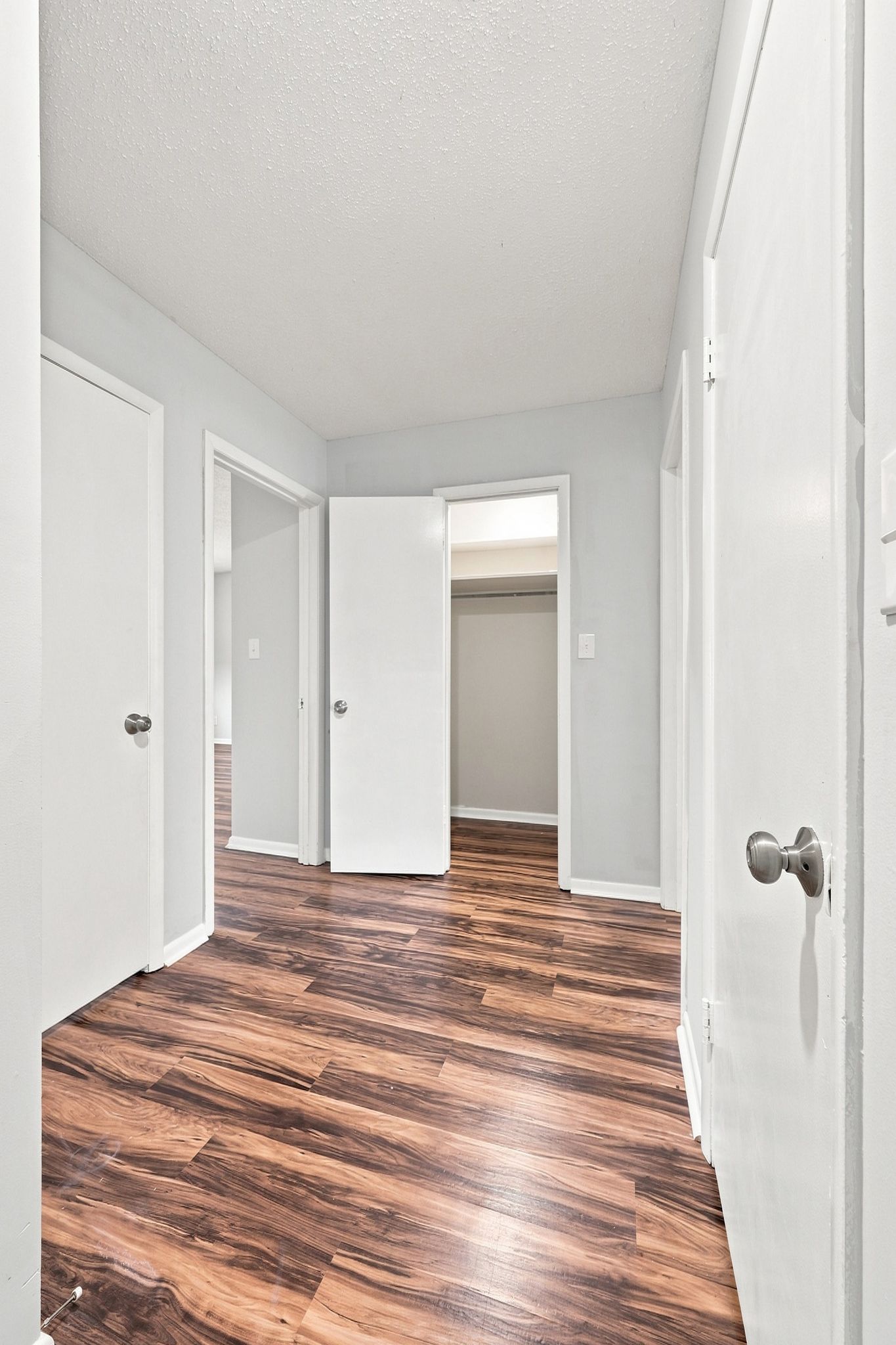 8204 Willowbrook Circle SE - 物件實景