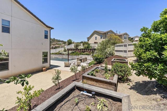 Escondido, California, 92029, United States, 5 Bedrooms Bedrooms, ,5 BathroomsBathrooms,Residential,For Sale,2029971
