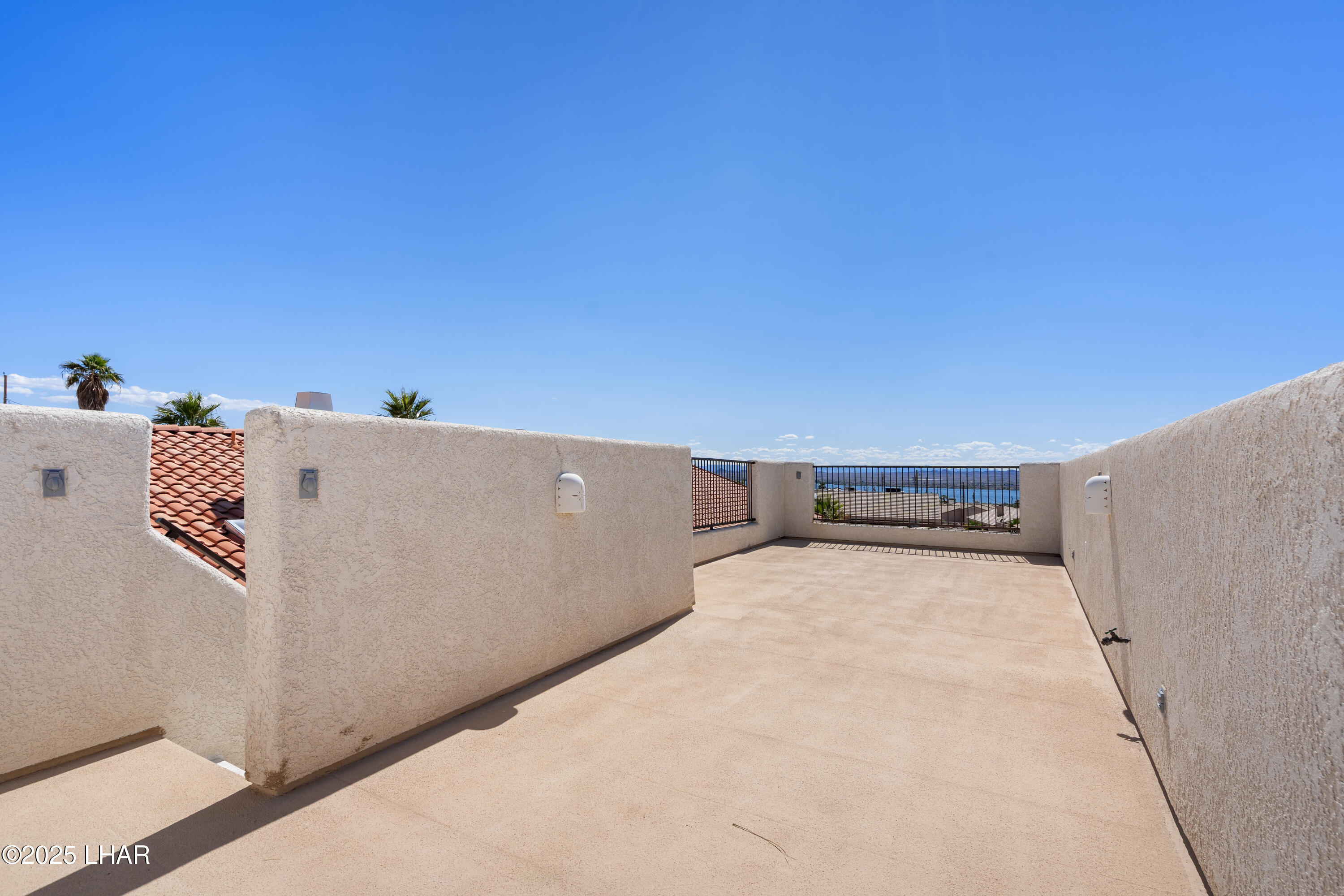 Lake Havasu City, Arizona, 86404, United States, 4 Bedrooms Bedrooms, ,4 BathroomsBathrooms,Residential,For Sale,1818242