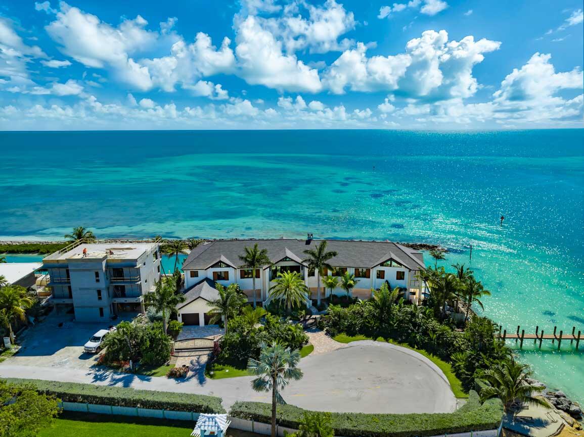 Duck, Florida, 33050, United States, 3 Bedrooms Bedrooms, ,4 BathroomsBathrooms,Residential,For Sale,1970637