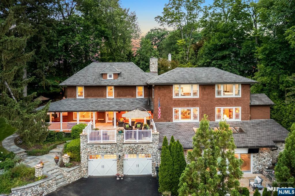 Ramsey, New Jersey, 07446, United States, 6 Bedrooms Bedrooms, ,5 BathroomsBathrooms,Residential,For Sale,1847263