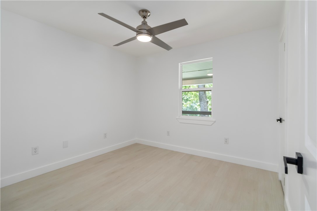 Springdale, Arkansas, 72764, United States, 3 Bedrooms Bedrooms, ,3 BathroomsBathrooms,Residential,For Sale,1877272