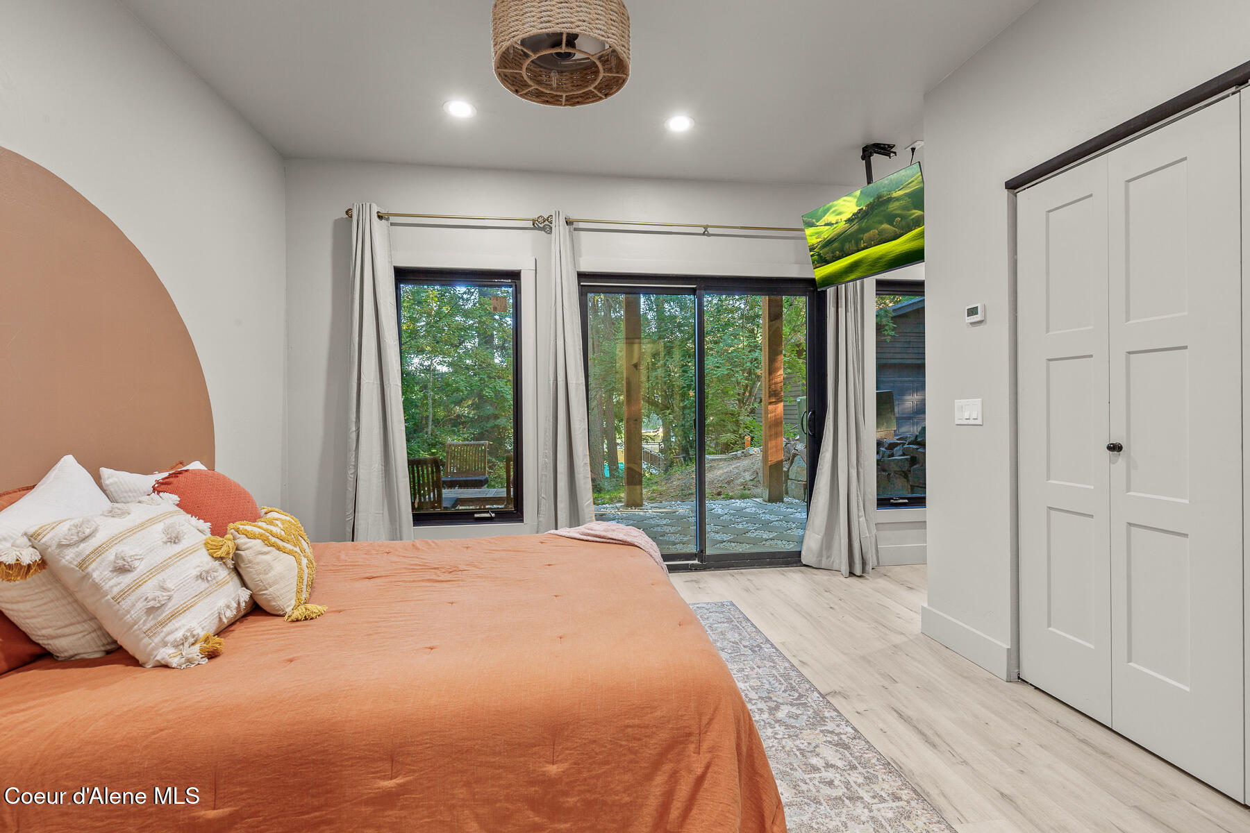 Hayden, Idaho, 83835, United States, 6 Bedrooms Bedrooms, ,5 BathroomsBathrooms,Residential,For Sale,1983867