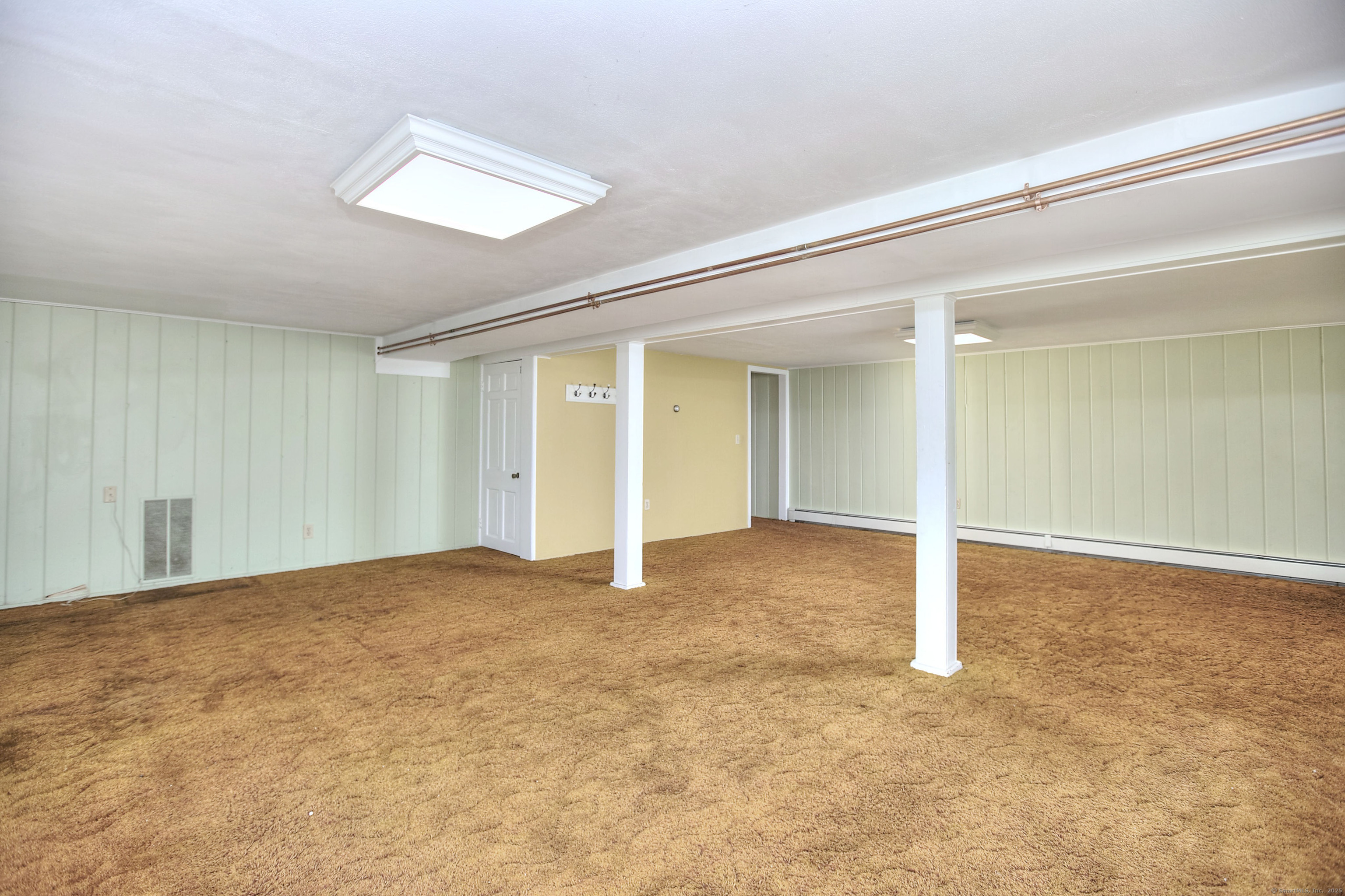 Westport, Connecticut, 06880, United States, 4 Bedrooms Bedrooms, ,3 BathroomsBathrooms,Residential,For Sale,1987489