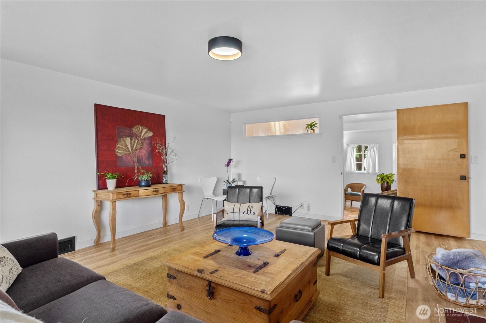 SEATTLE, Washington, 98168, United States, 3 Bedrooms Bedrooms, ,1 BathroomBathrooms,Residential,For Sale,1926365