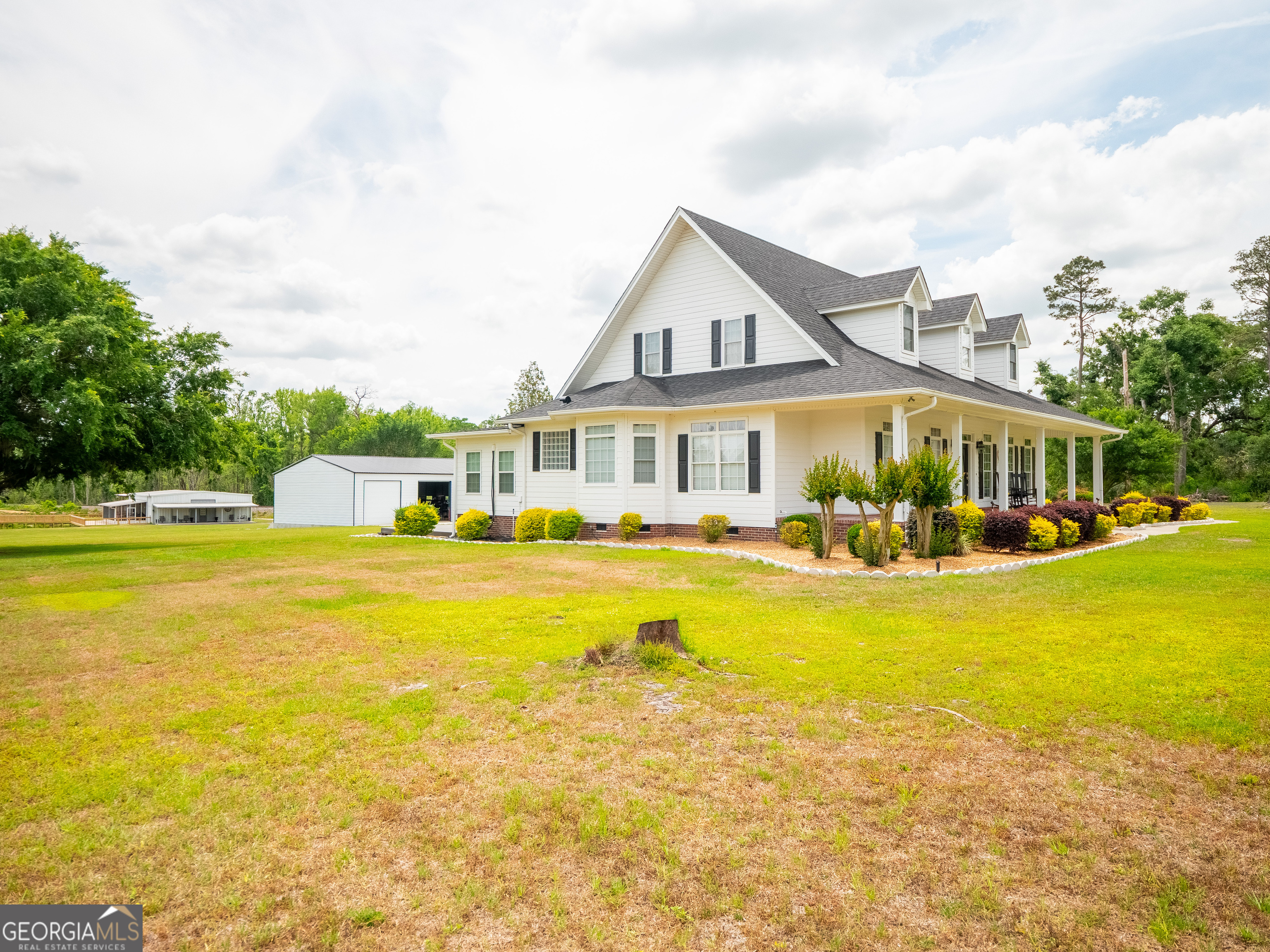 Valdosta, Georgia, 31601, United States, 3 Bedrooms Bedrooms, ,4 BathroomsBathrooms,Residential,For Sale,1836359