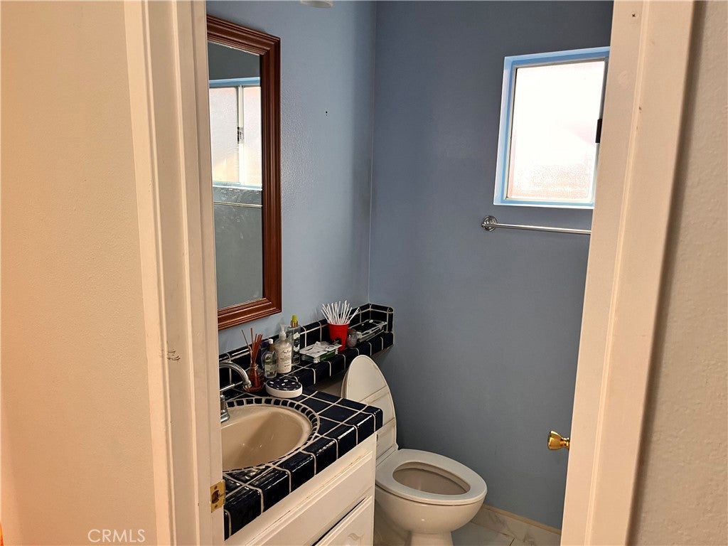 Canyon Country, California, 91351, United States, 3 Bedrooms Bedrooms, ,2 BathroomsBathrooms,Residential,For Sale,2006258