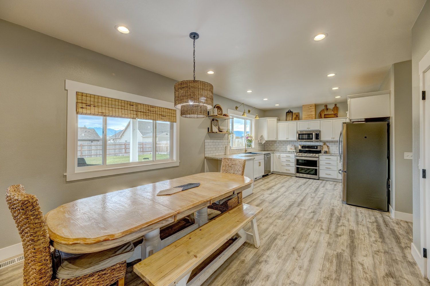 Ranchester, Wyoming, 82839, United States, 4 Bedrooms Bedrooms, ,3 BathroomsBathrooms,Residential,For Sale,1990445