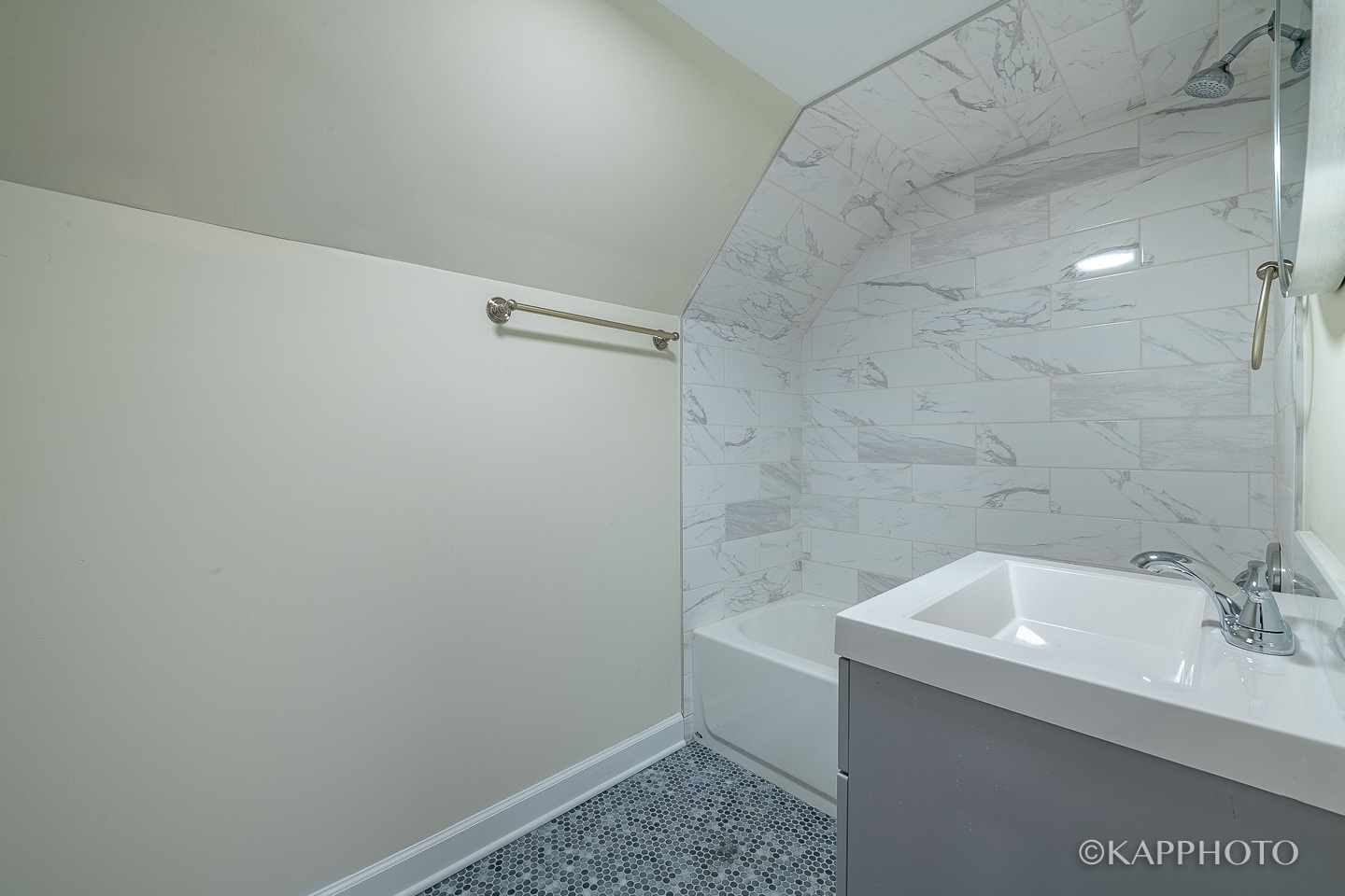 Chicago, Illinois, 60618, United States, 9 Bedrooms Bedrooms, ,Residential,For Sale,1977178