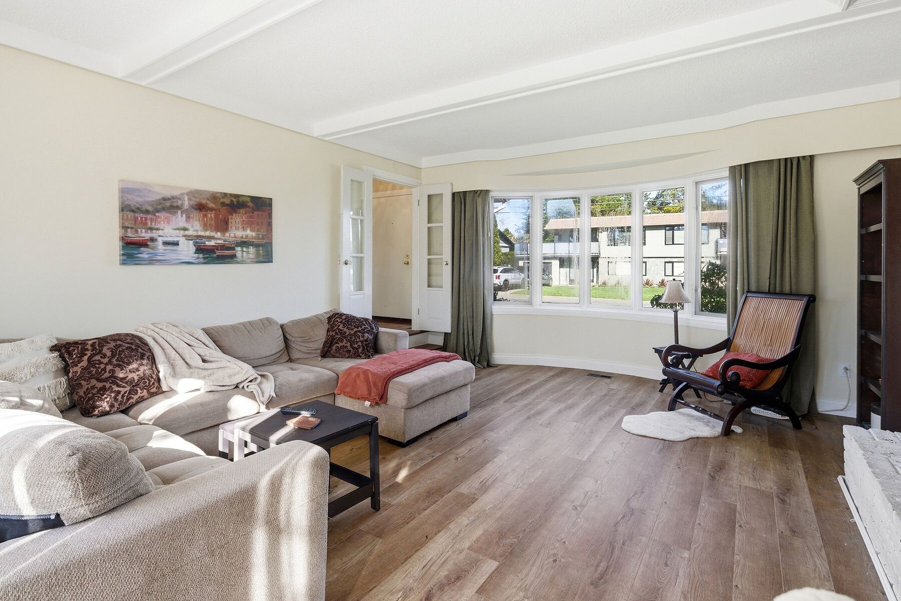  Gordon Head Family Home - 物件實景