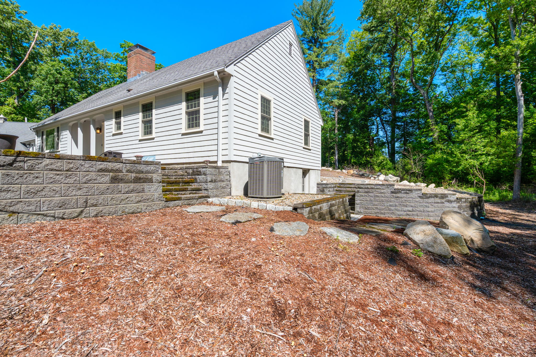  118 Newton Street, Weston, MA, 02493 - 物件實景