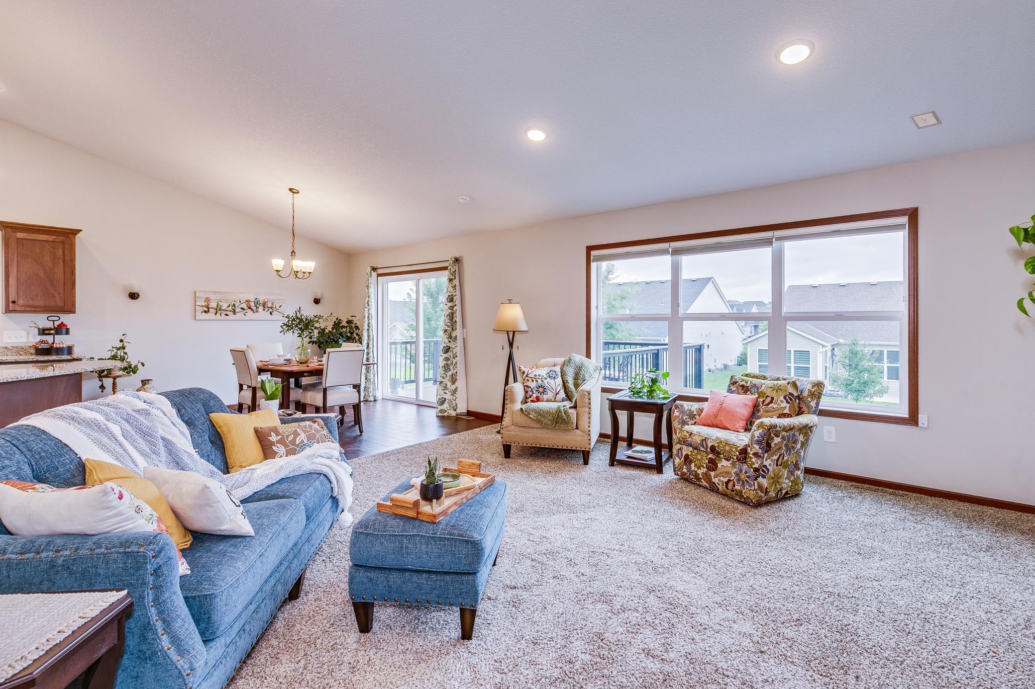 Blaine, Minnesota, 55434, United States, 3 Bedrooms Bedrooms, ,2 BathroomsBathrooms,Residential,For Sale,1933012