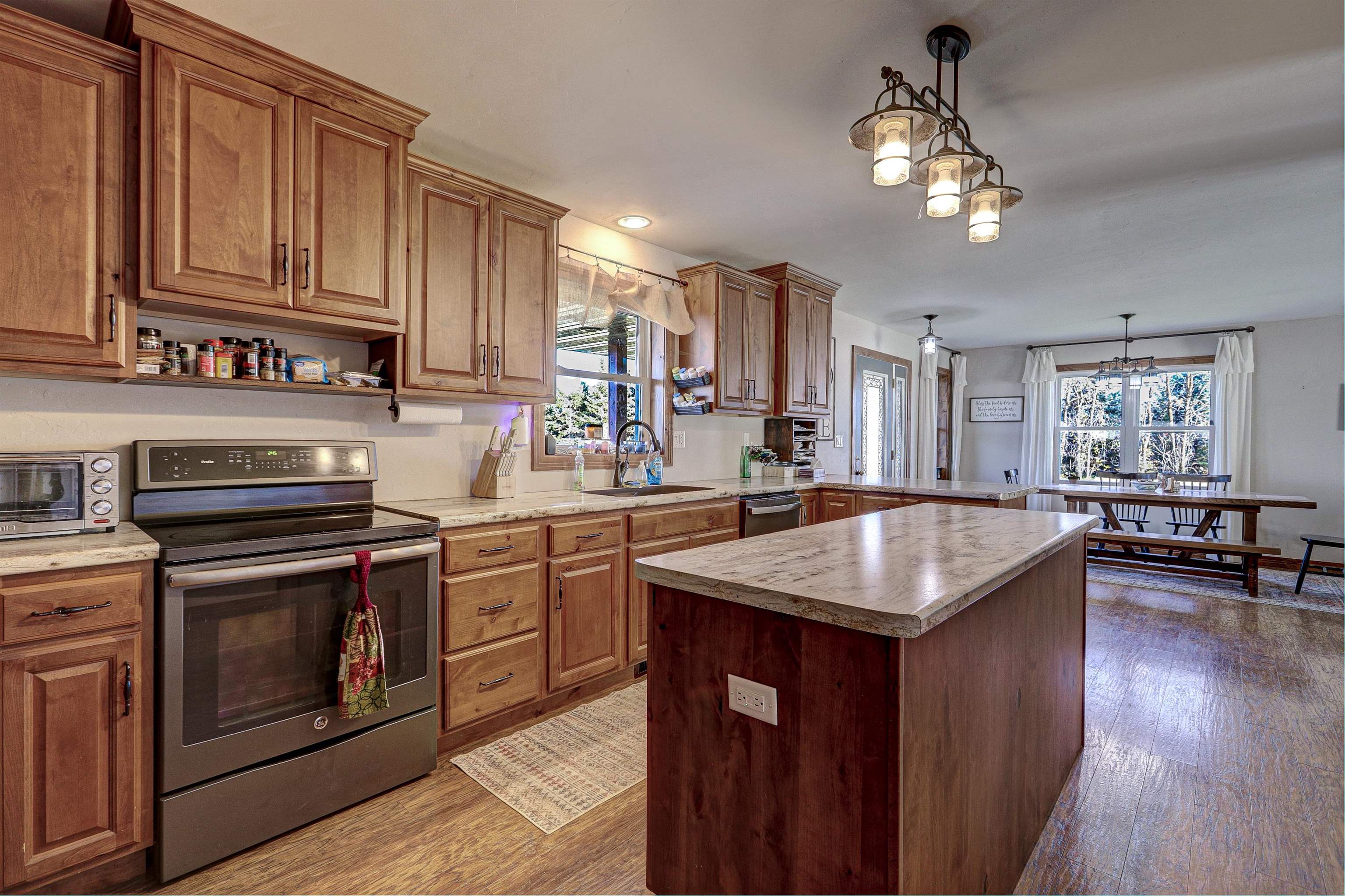 Pulaski, Wisconsin, 54162, United States, 3 Bedrooms Bedrooms, ,3 BathroomsBathrooms,Residential,For Sale,1975627