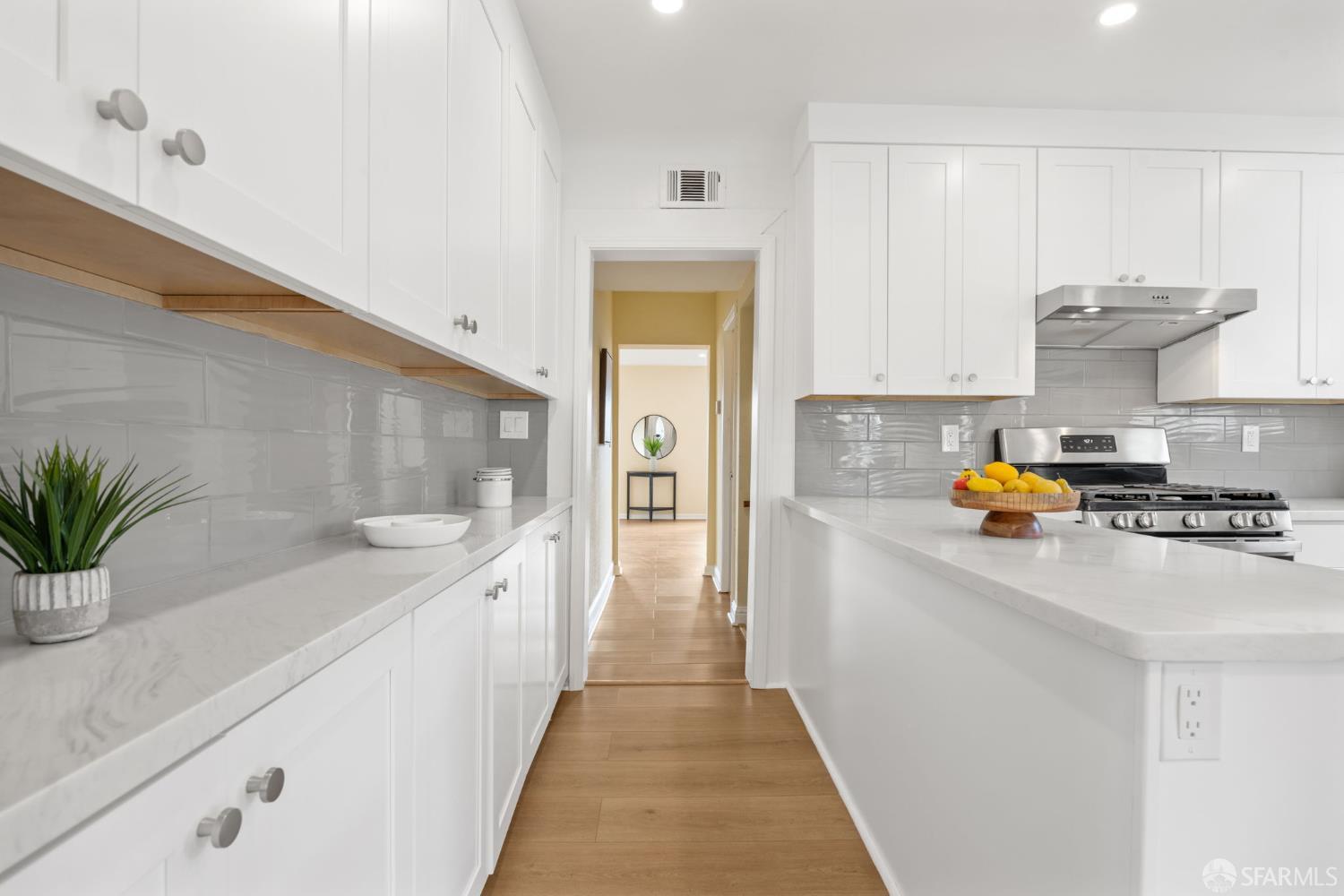 San Francisco, California, 94134, United States, 4 Bedrooms Bedrooms, ,3 BathroomsBathrooms,Residential,For Sale,1950995