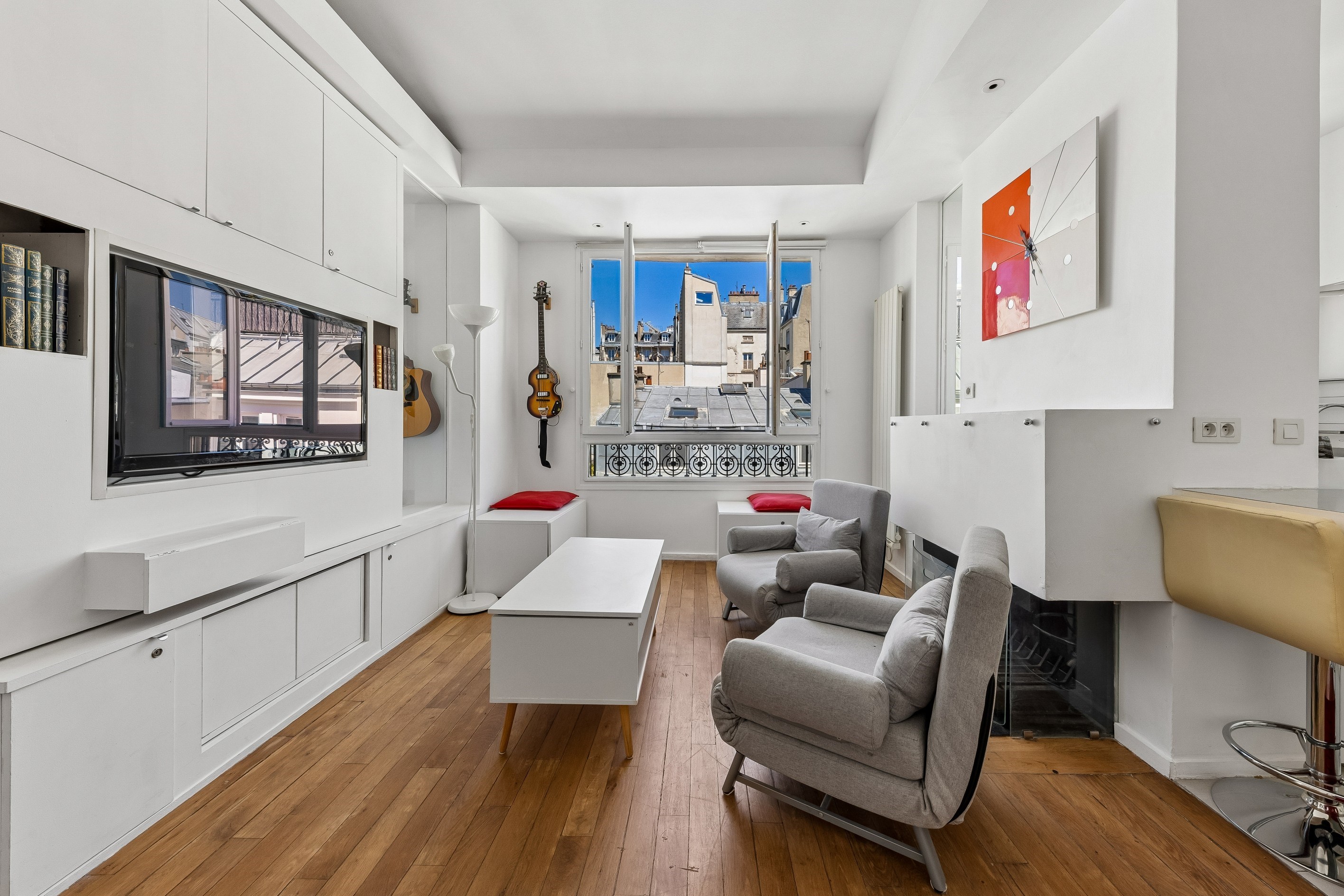  Paris XVIII — Bright top-floor apartment in the Abbesses area, with open views … - 物件實景