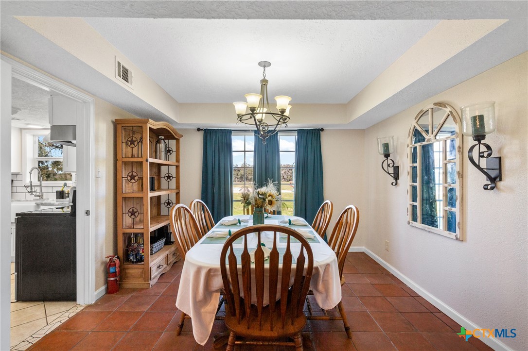 Hallettsville, Texas, 77964, United States, 4 Bedrooms Bedrooms, ,3 BathroomsBathrooms,Residential,For Sale,1988312