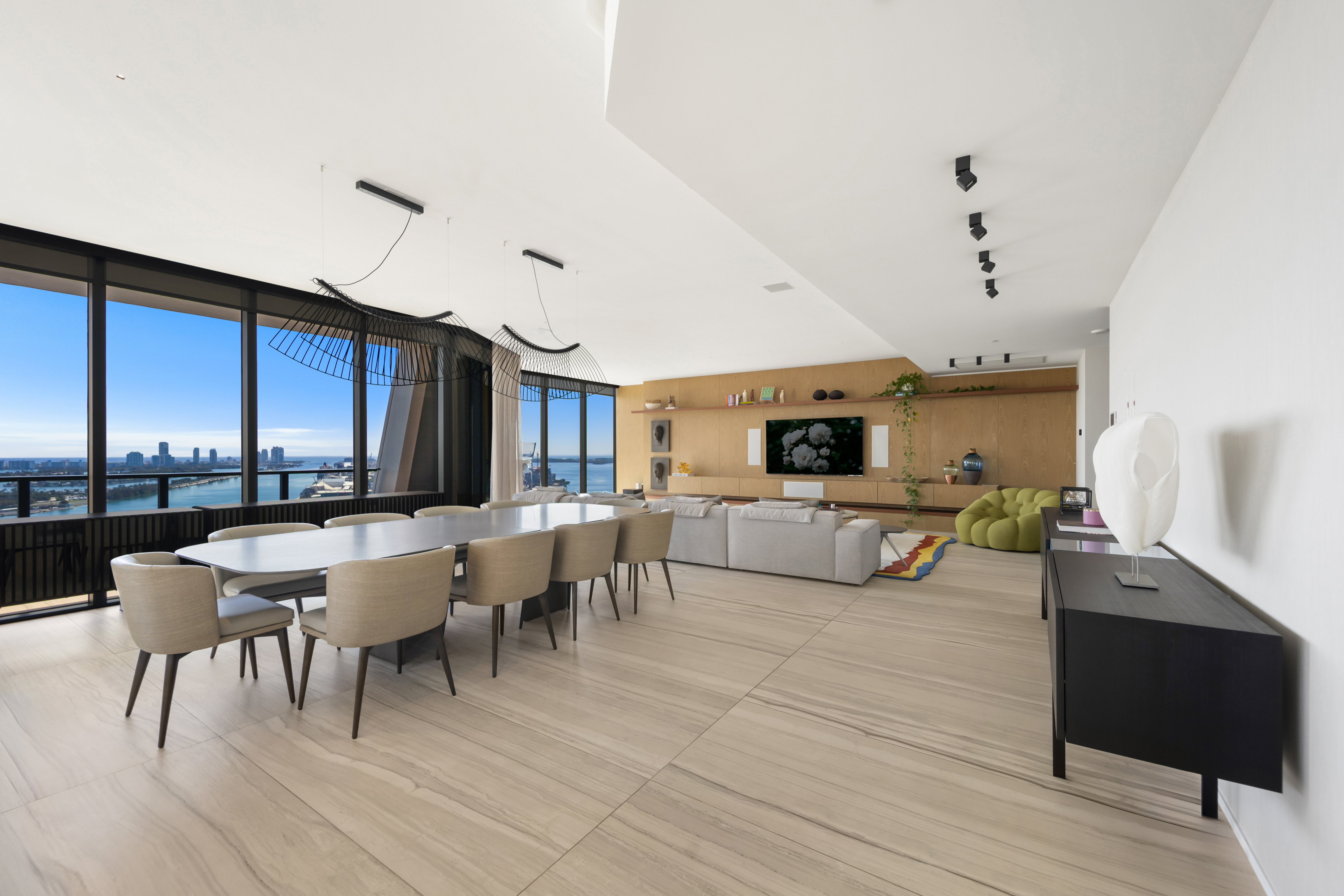  1000 Biscayne Blvd, Miami, FL, 33132 - 物件實景