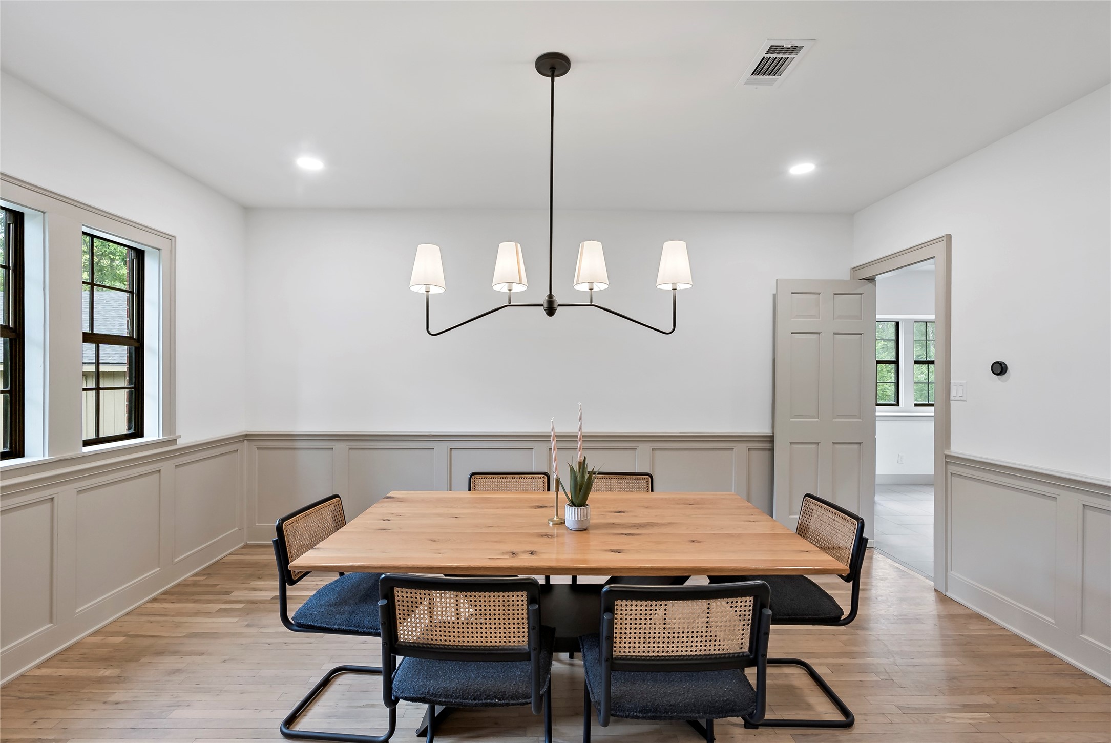 College Station, Texas, 77845, United States, 4 Bedrooms Bedrooms, ,5 BathroomsBathrooms,Residential,For Sale,1940376