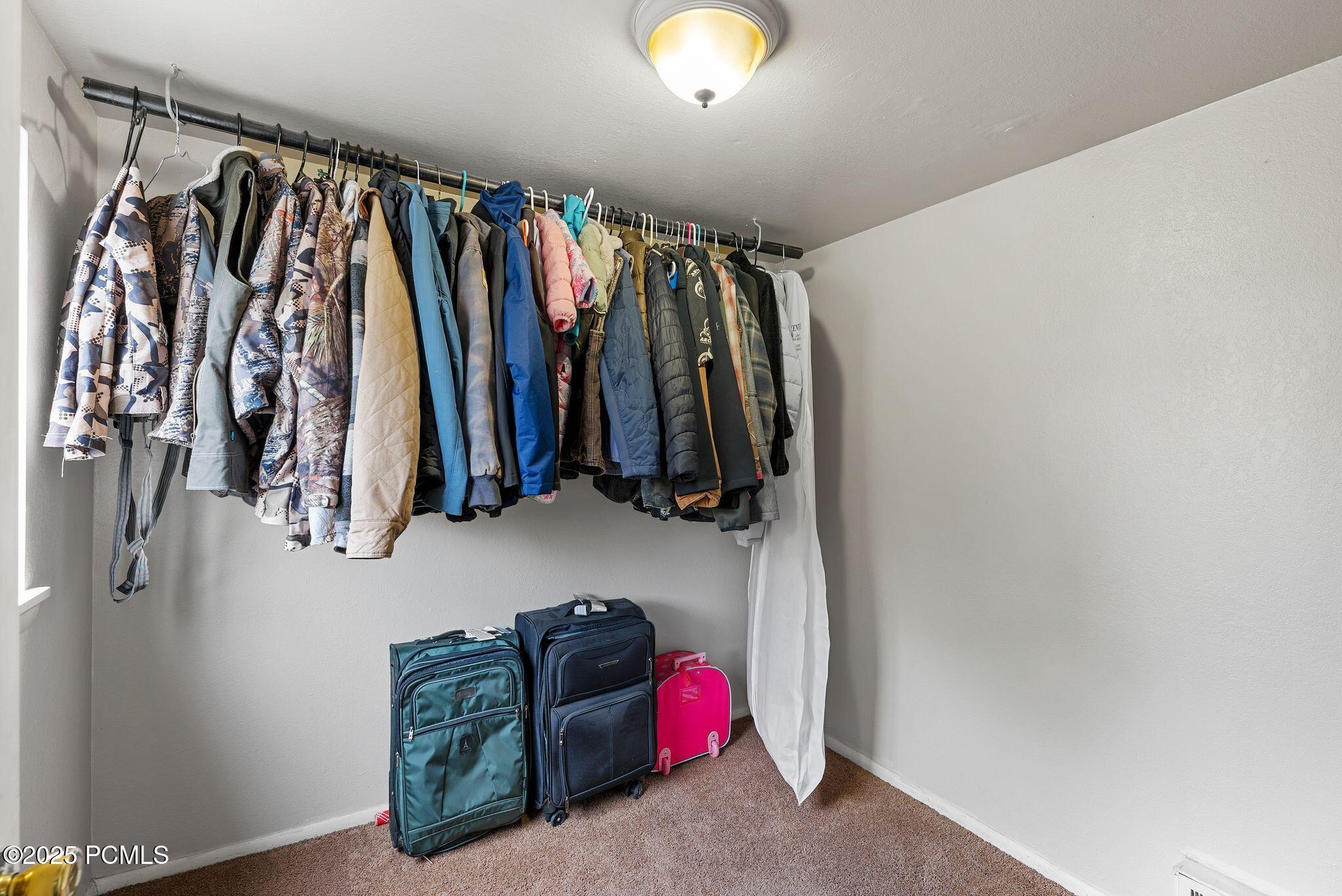 Heber City, Utah, 84032, United States, 3 Bedrooms Bedrooms, ,1 BathroomBathrooms,Residential,For Sale,1989612