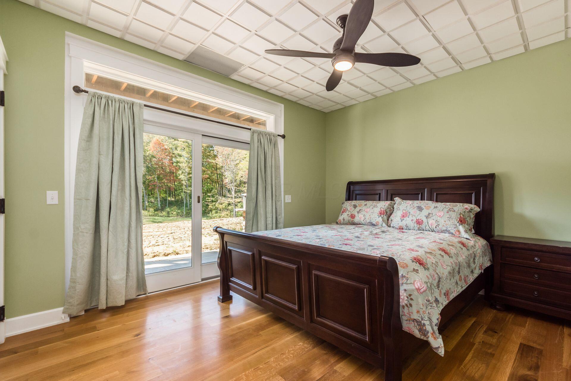 Rockbridge, Ohio, 43149, United States, 8 Bedrooms Bedrooms, ,14 BathroomsBathrooms,Residential,For Sale,1820005