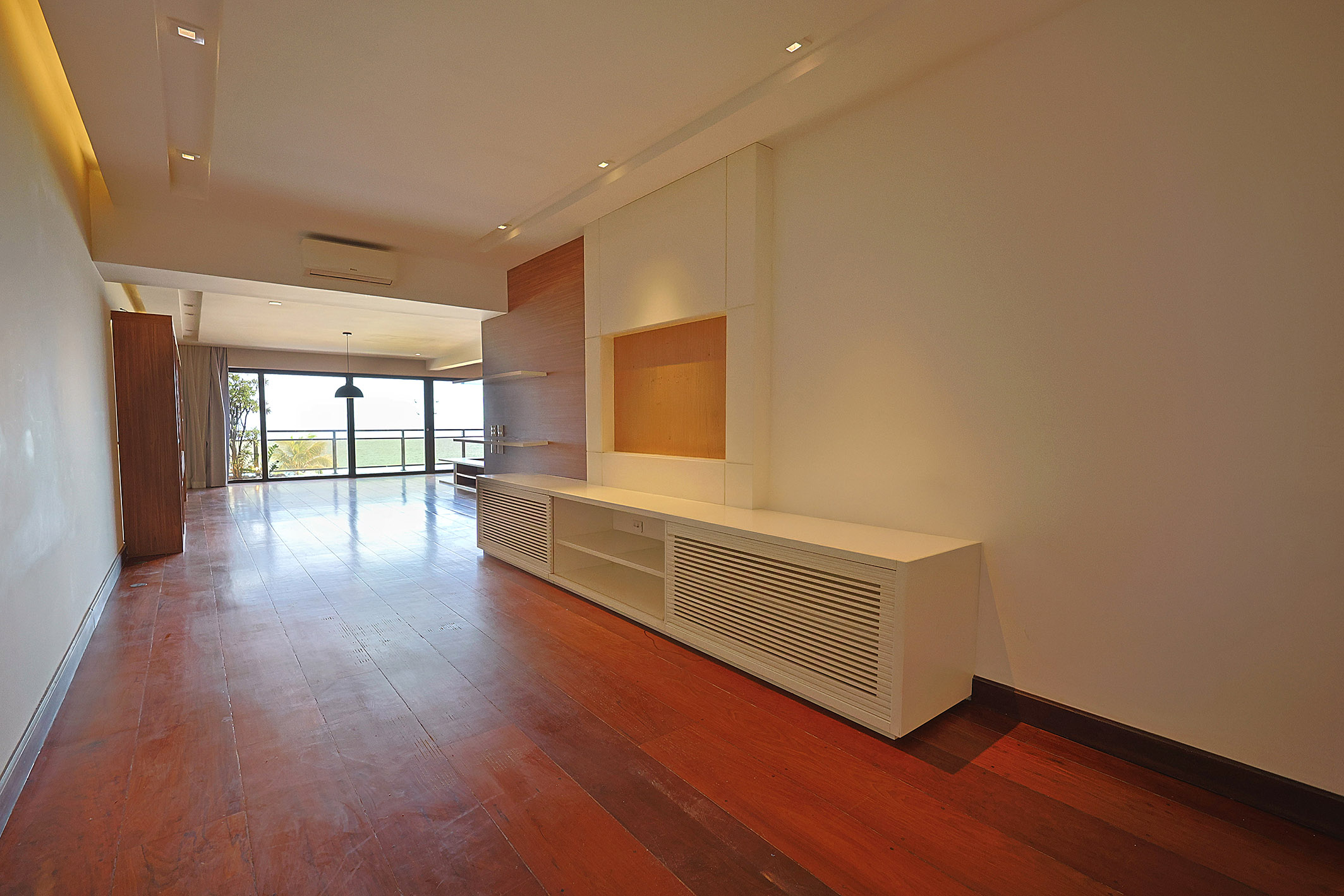  Apartment with direct ocean views in a building with amenities - 物件實景