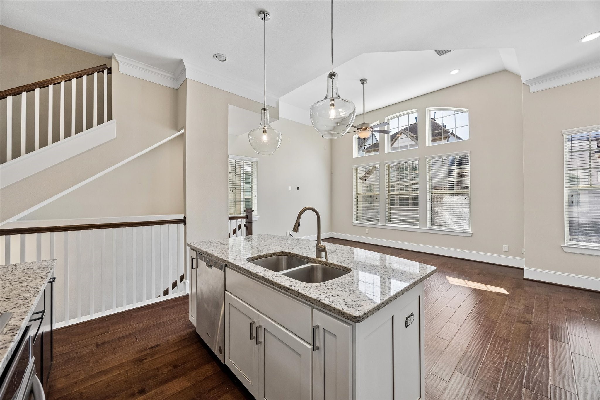  8306 Ginger Oak Street - 物件實景