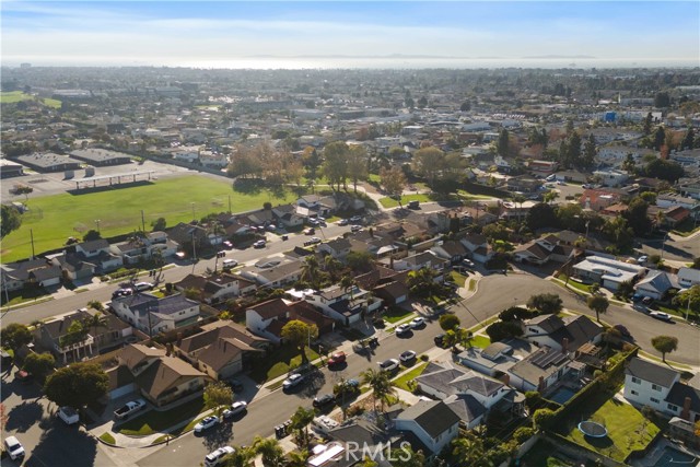 Huntington Beach, California, 92646, United States, 4 Bedrooms Bedrooms, ,3 BathroomsBathrooms,Residential,For Sale,2006159