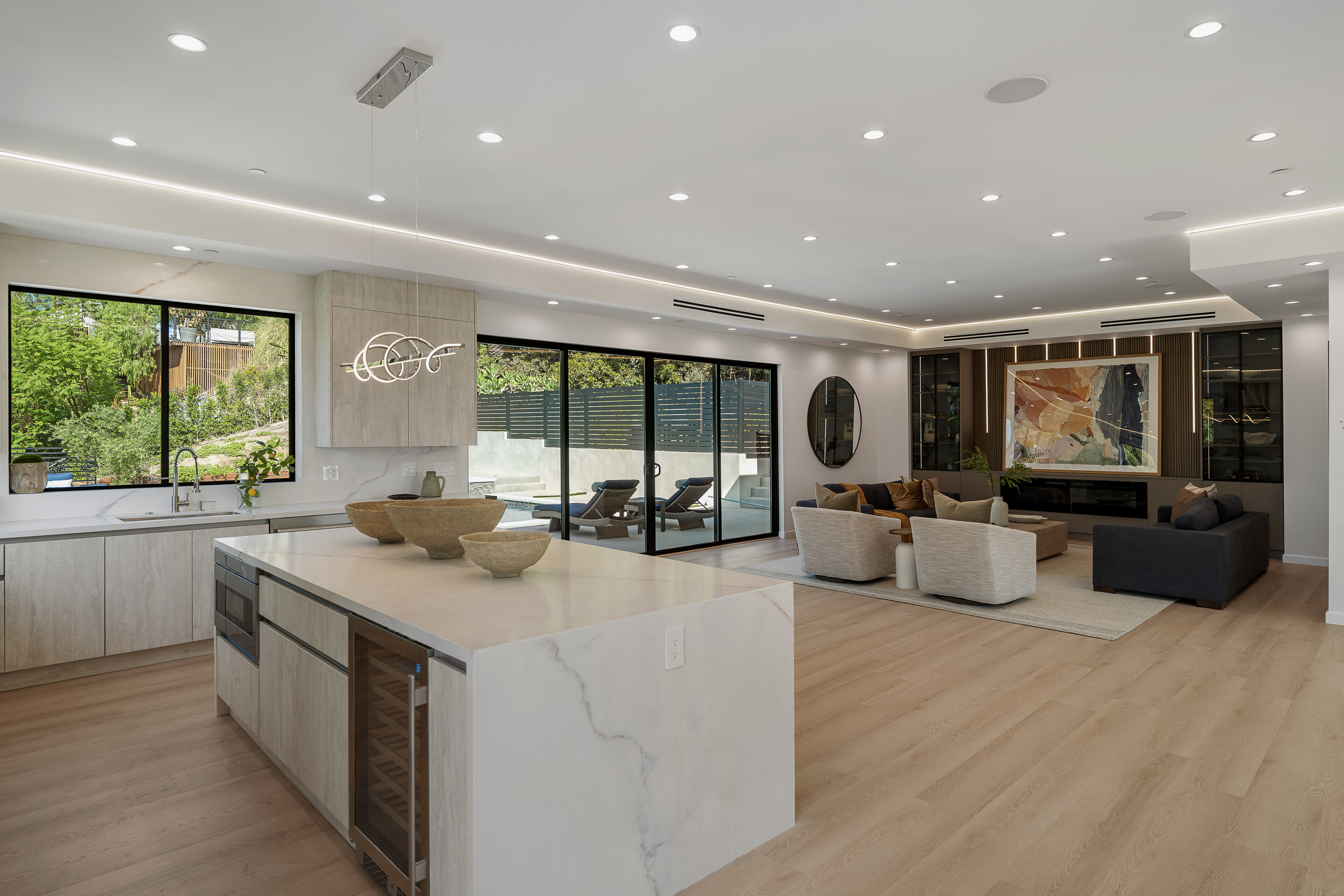  2119 Ewing St - 物件實景