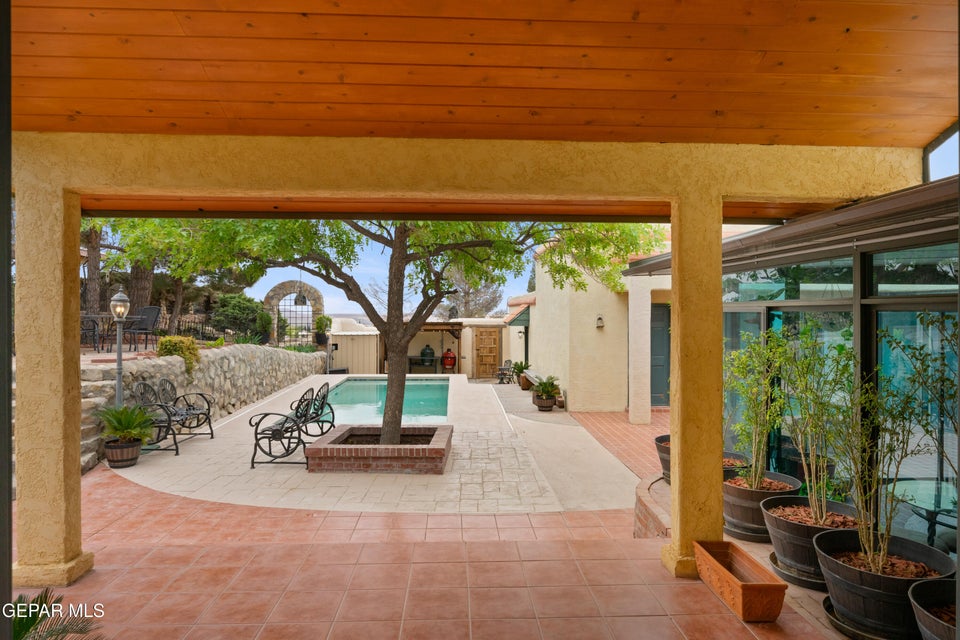 El Paso, Texas, 79912, United States, 4 Bedrooms Bedrooms, ,2 BathroomsBathrooms,Residential,For Sale,1921658