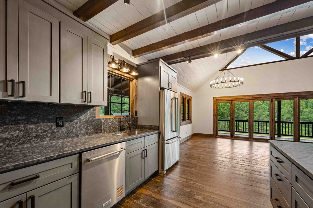 Blue Ridge, Georgia, 30513, United States, 3 Bedrooms Bedrooms, ,3 BathroomsBathrooms,Residential,For Sale,1974409