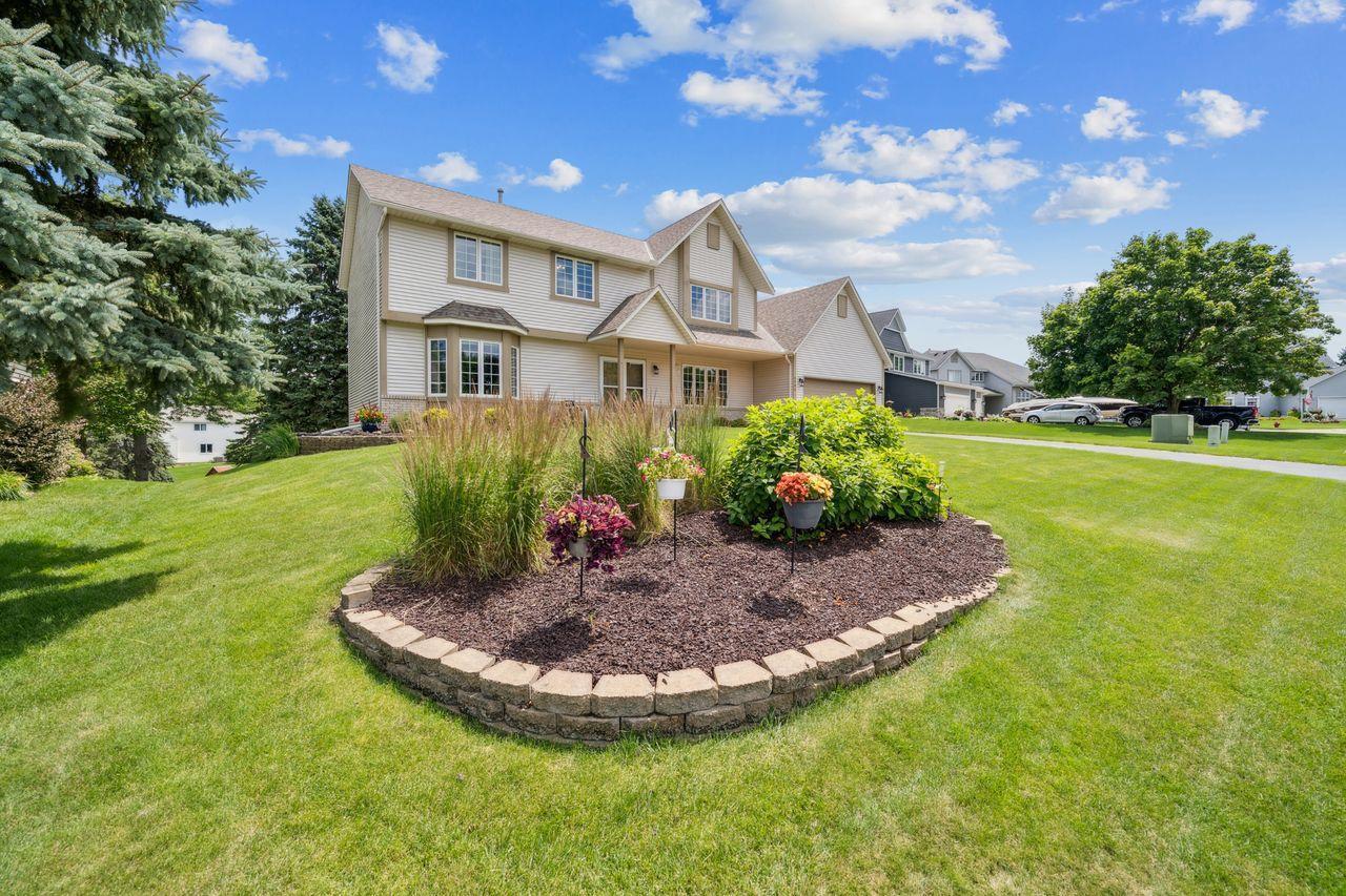 Woodbury, Minnesota, 55125, United States, 5 Bedrooms Bedrooms, ,3 BathroomsBathrooms,Residential,For Sale,1959198