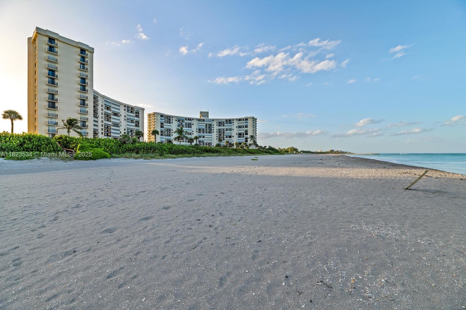 Jupiter, Florida, 33477, United States, 2 Bedrooms Bedrooms, ,2 BathroomsBathrooms,Residential,For Sale,1866717