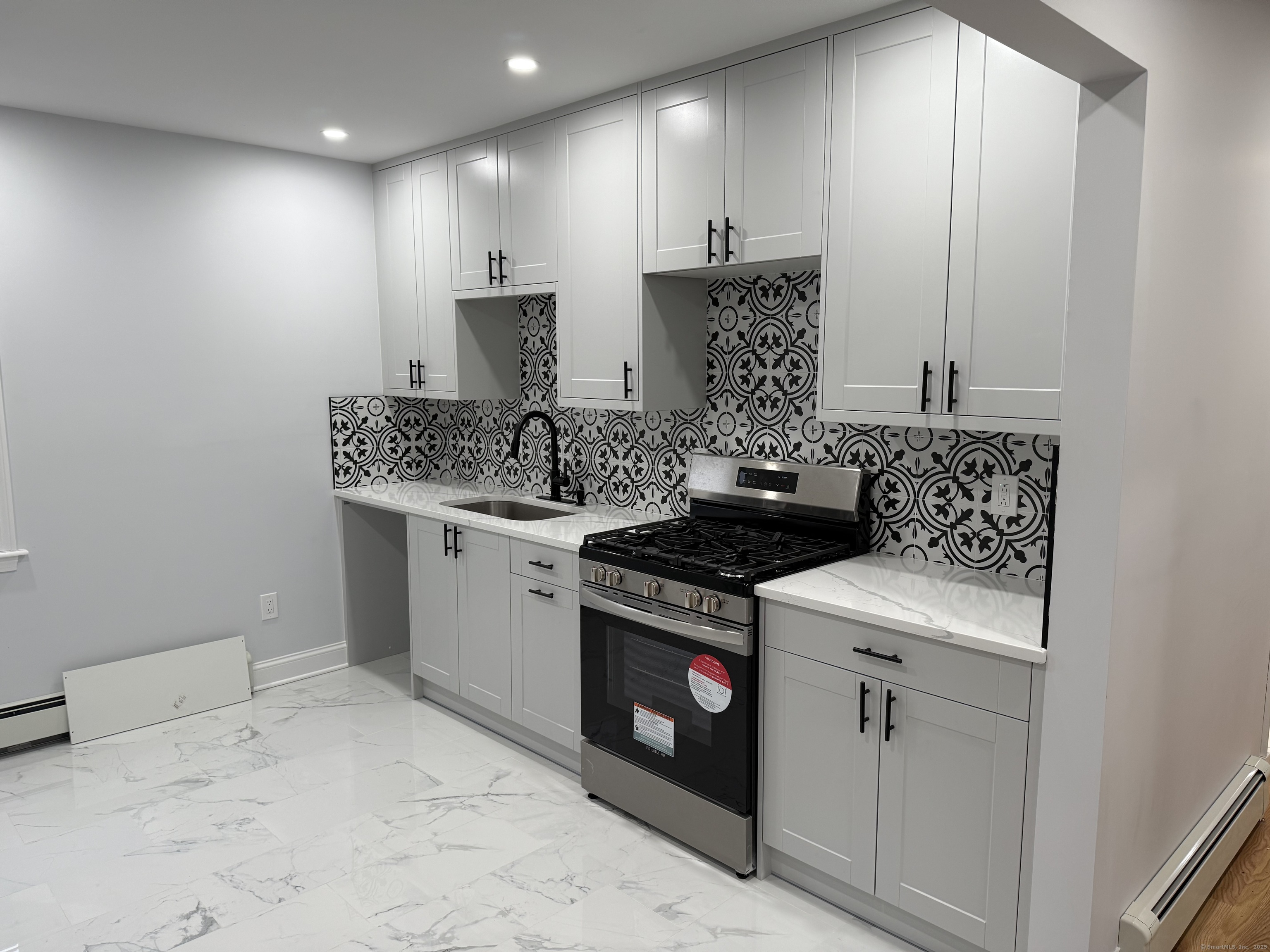 Waterbury, Connecticut, 06704, United States, 12 Bedrooms Bedrooms, ,3 BathroomsBathrooms,Residential,For Sale,1920350