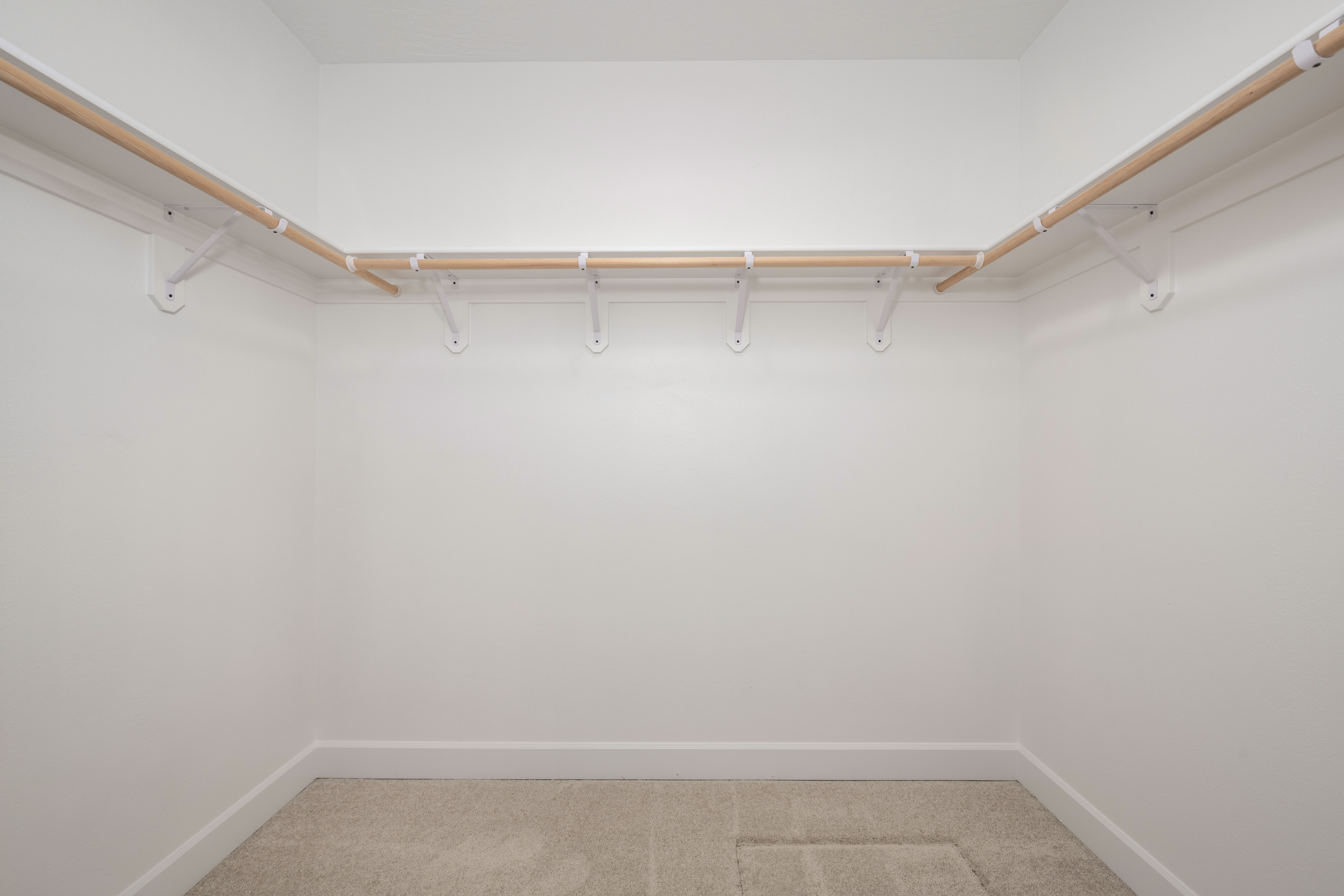  3 Car Garage, Great Floor Plan & Corner Lot - 物件實景