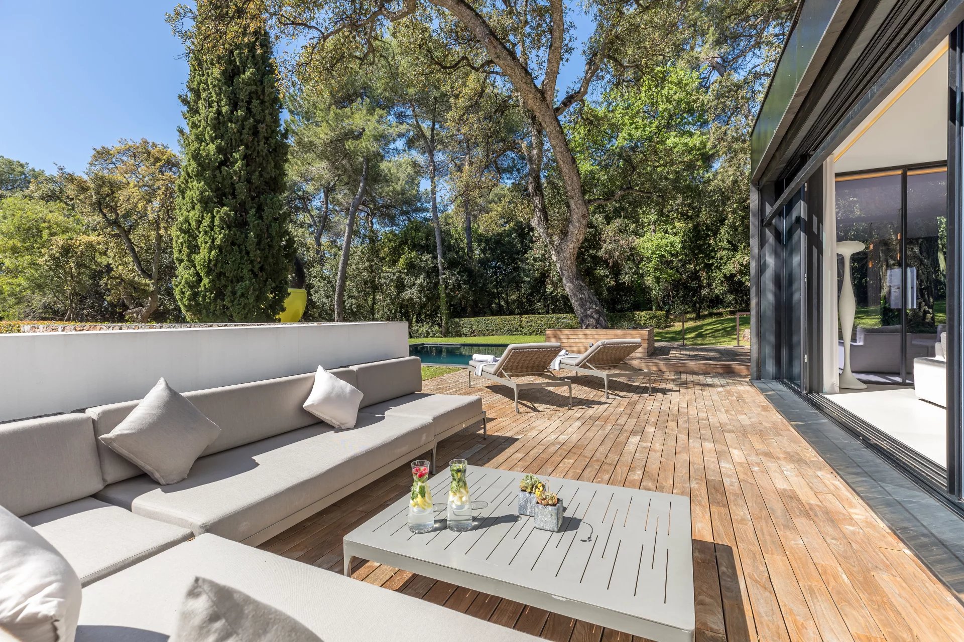 Antibes, Provence-Alpes-Côte d’Azur, 06600, FR, 8 Bedrooms Bedrooms, ,18 BathroomsBathrooms,Residential,For Sale,1728439