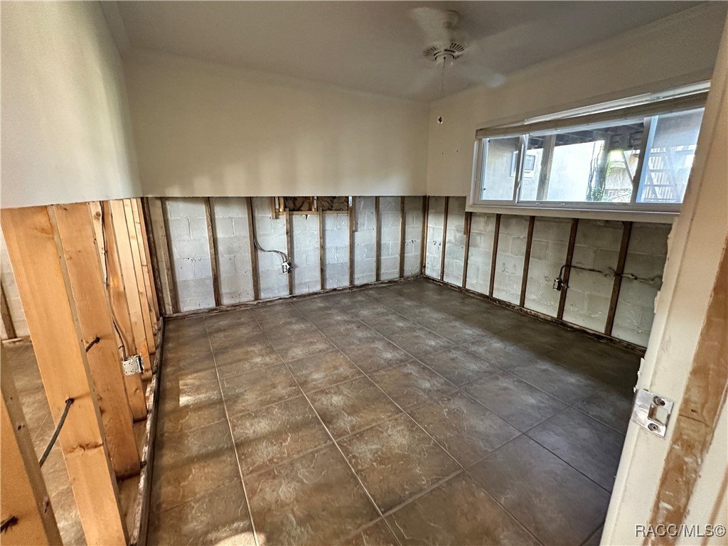 Crystal River, Florida, 34429, United States, 4 Bedrooms Bedrooms, ,3 BathroomsBathrooms,Residential,For Sale,1996734