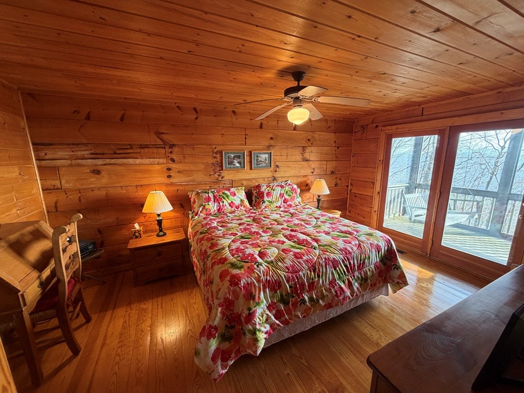 Ellijay, Georgia, 30536, United States, 3 Bedrooms Bedrooms, ,3 BathroomsBathrooms,Residential,For Sale,2009787