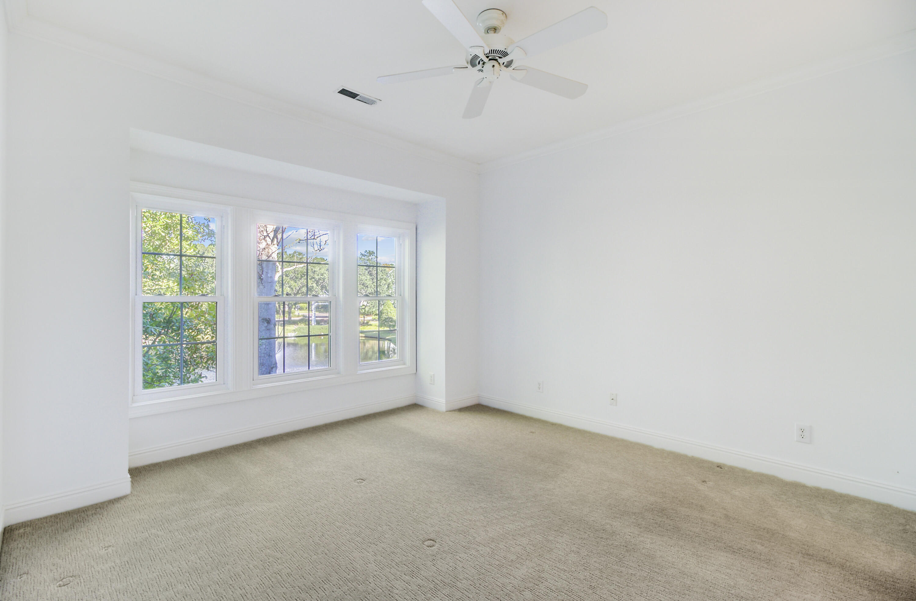 Mount Pleasant, South Carolina, 29464, United States, 3 Bedrooms Bedrooms, ,3 BathroomsBathrooms,Residential,For Sale,1992049