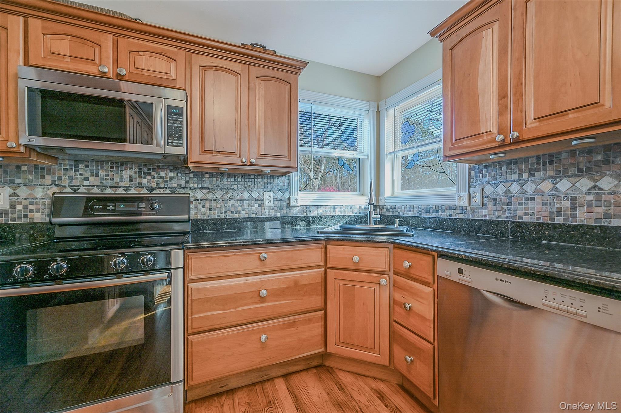 Ridge, New York, 11961, United States, 3 Bedrooms Bedrooms, ,3 BathroomsBathrooms,Residential,For Sale,1991803