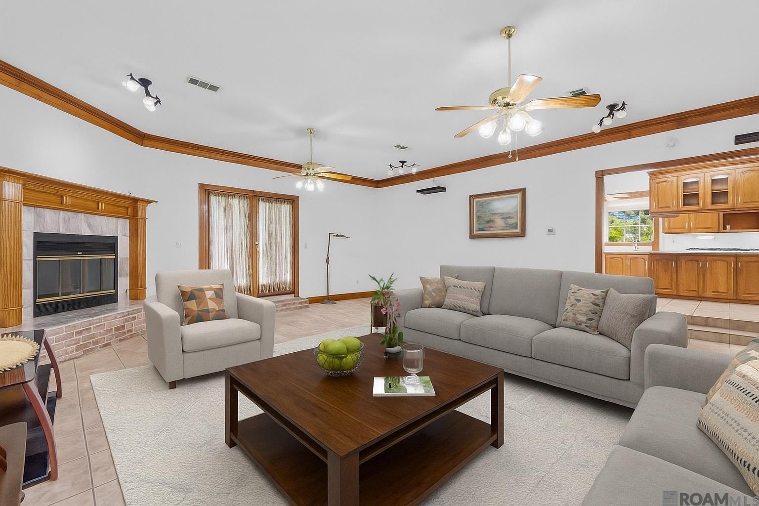 Gonzales, Louisiana, 70737, United States, 4 Bedrooms Bedrooms, ,3 BathroomsBathrooms,Residential,For Sale,1975602