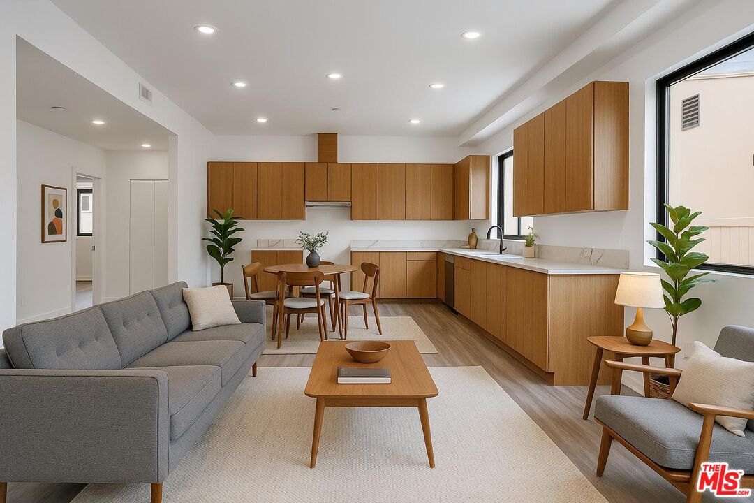 North Hollywood, California, 91601, United States, 11 Bedrooms Bedrooms, ,Residential,For Sale,1837377