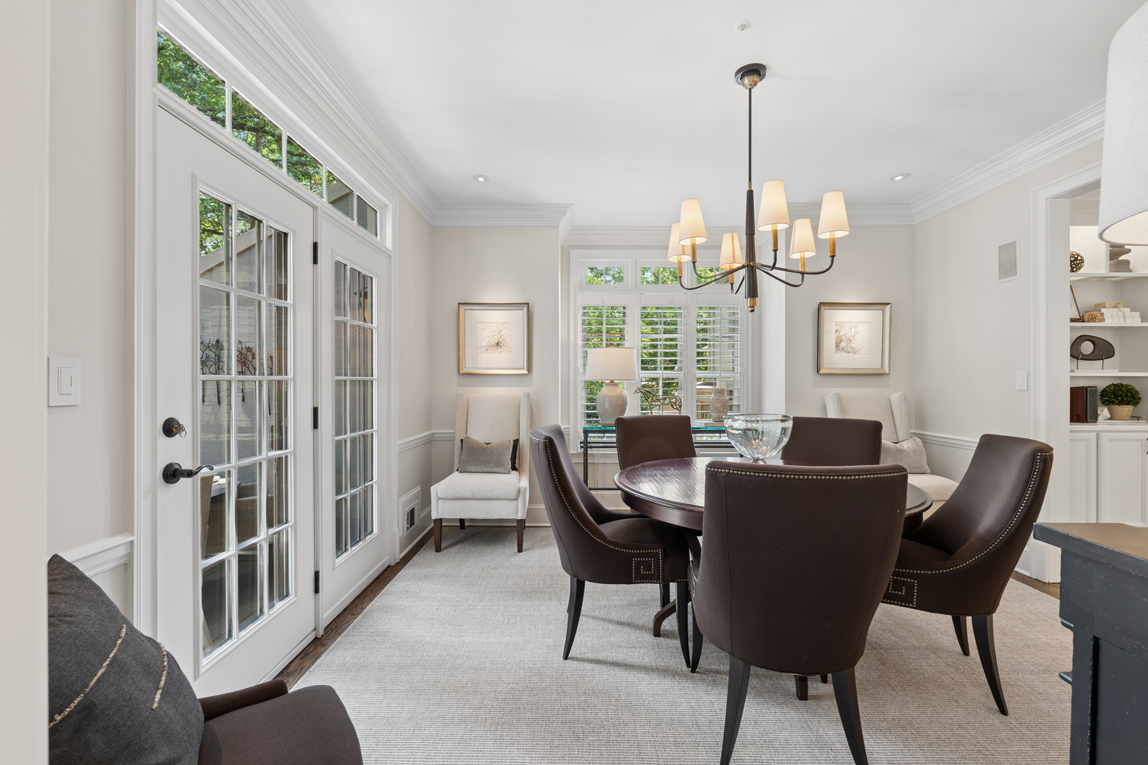  Carefully Curated End Unit Townhome in the Heart of Brookhaven - 物件實景