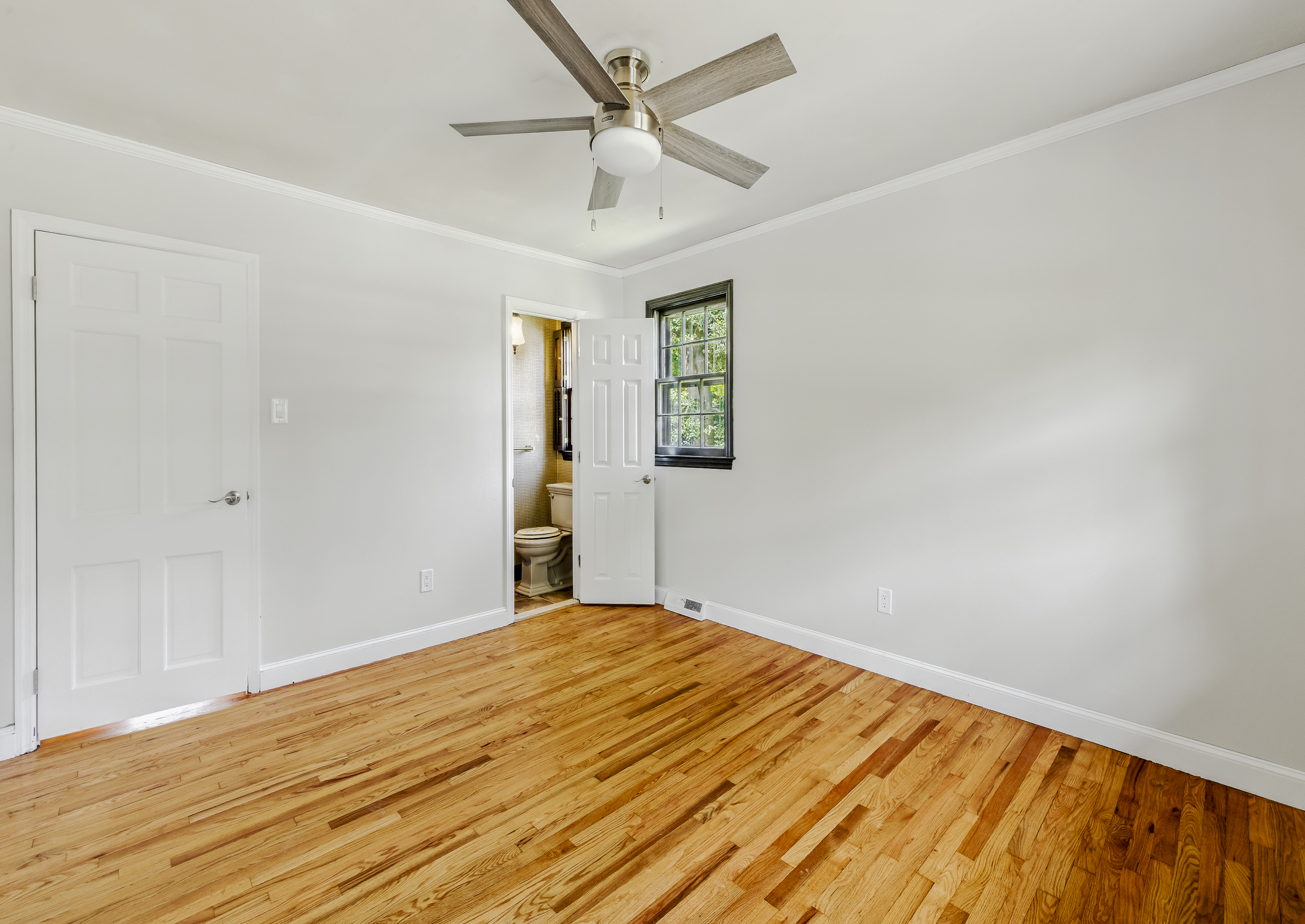 NORTHFIELD, New Jersey, 08225, United States, 4 Bedrooms Bedrooms, ,3 BathroomsBathrooms,Residential,For Sale,1916382