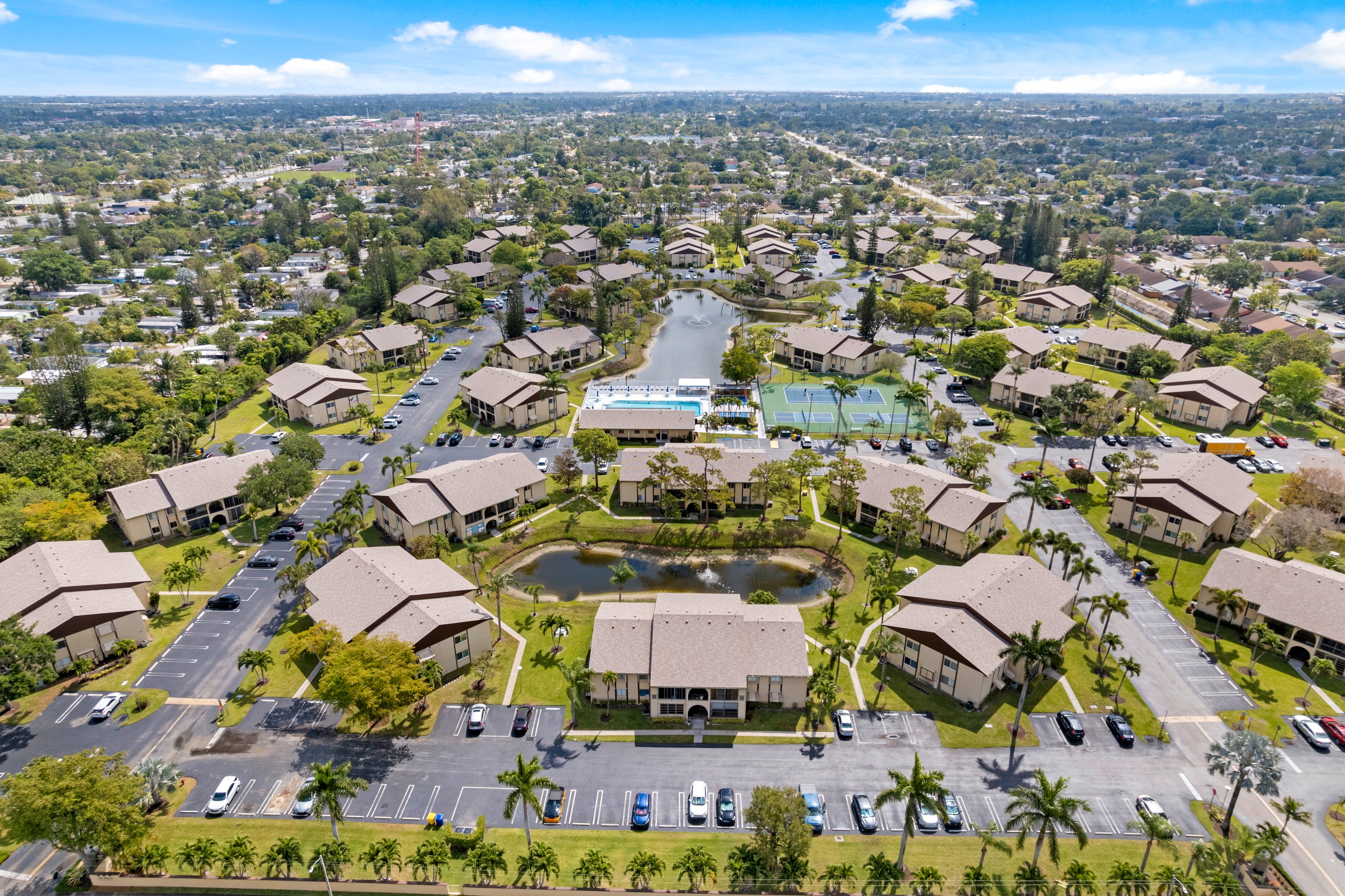  339 Pine Ridge Circle, Greenacres, FL, 33463 - 物件實景