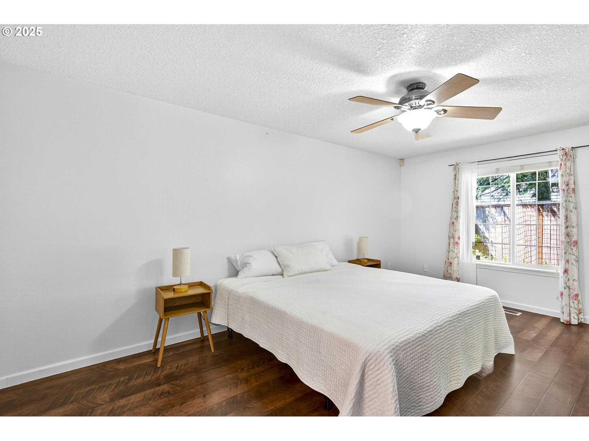 Dundee, Oregon, 97115, United States, 3 Bedrooms Bedrooms, ,2 BathroomsBathrooms,Residential,For Sale,1903917