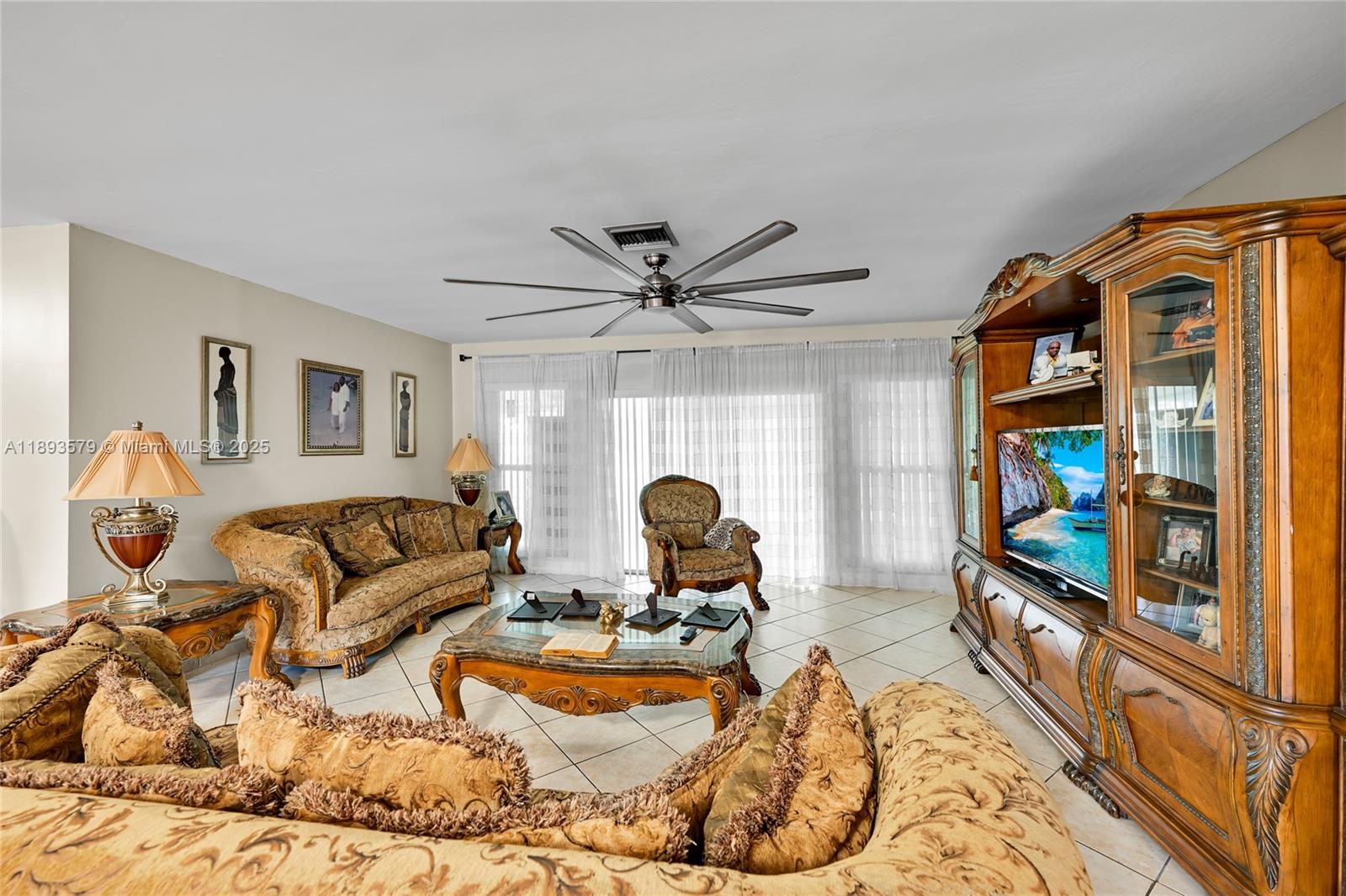 Miami Gardens, Florida, 33169, United States, 5 Bedrooms Bedrooms, ,2 BathroomsBathrooms,Residential,For Sale,1977274