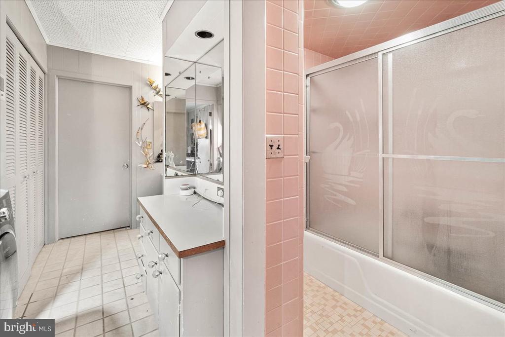 Fayetteville, Pennsylvania, 17222, United States, 3 Bedrooms Bedrooms, ,2 BathroomsBathrooms,Residential,For Sale,1928421