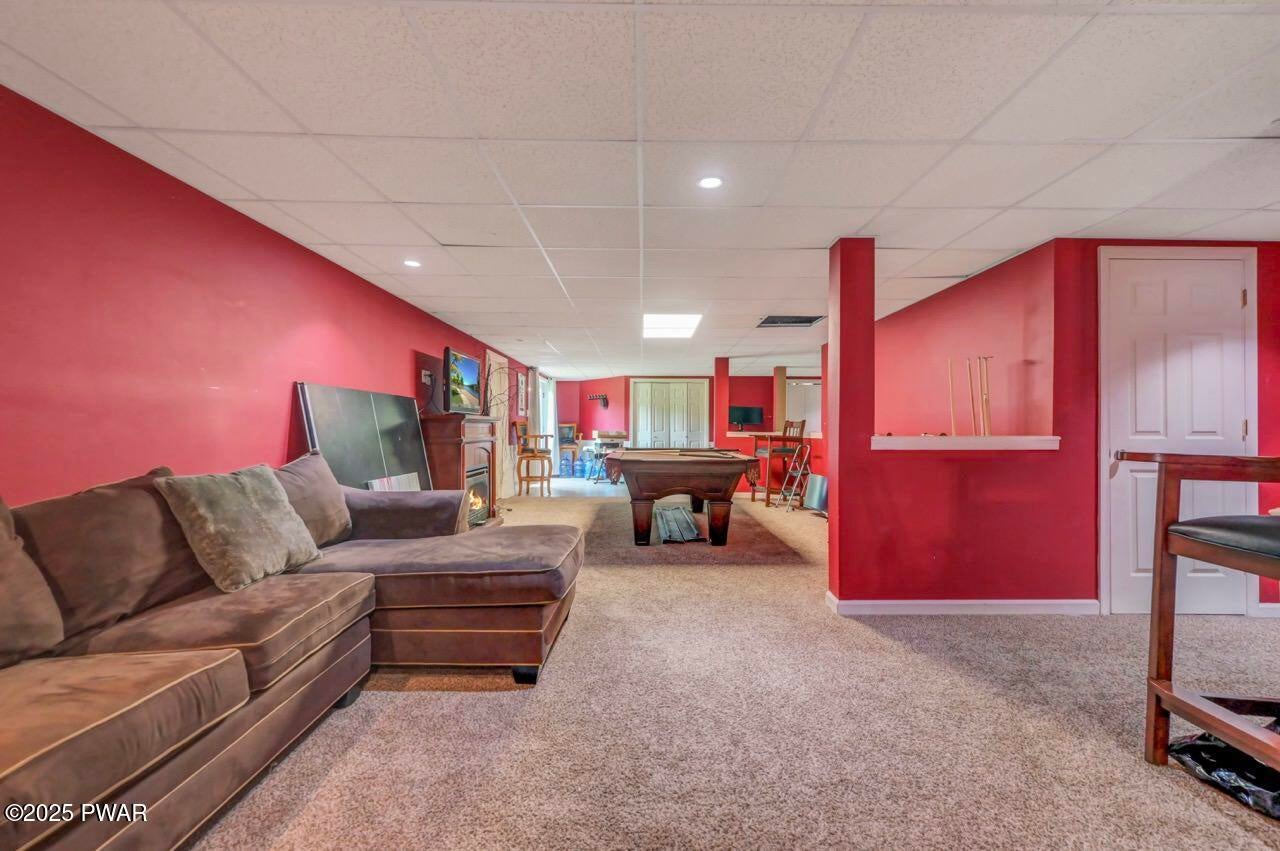 Honesdale, Pennsylvania, 18431, United States, 5 Bedrooms Bedrooms, ,4 BathroomsBathrooms,Residential,For Sale,1973688