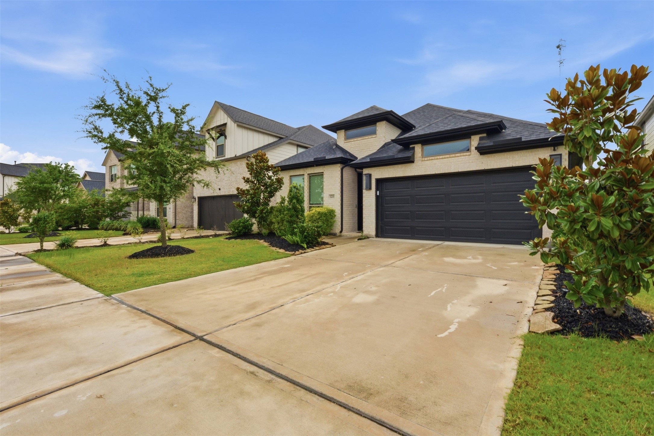  5215 Birch Shadow Drive - 物件實景